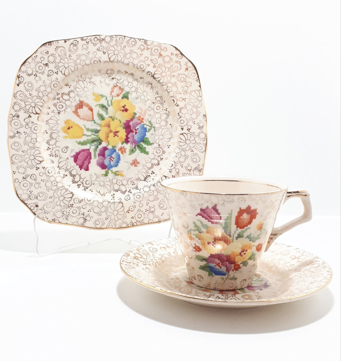 1933-1942 Vintage Hollinshead Kirkham, Tunstall Tea Trio