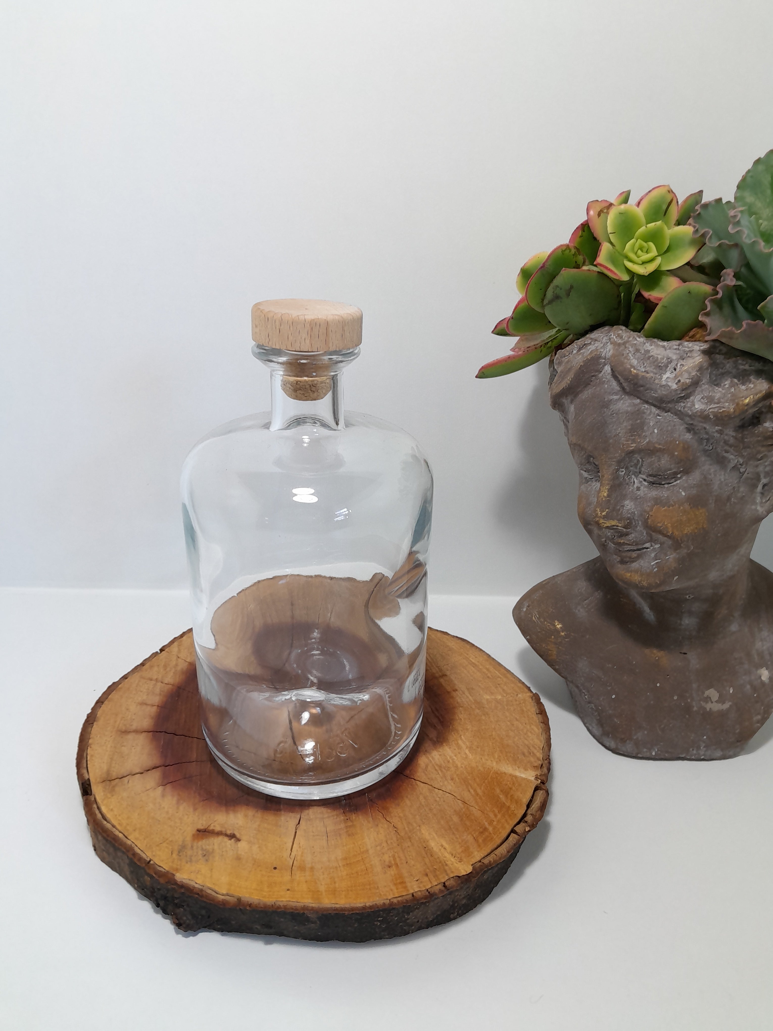 Herbalist Glass Bottle with Bar Stopper 750 ml