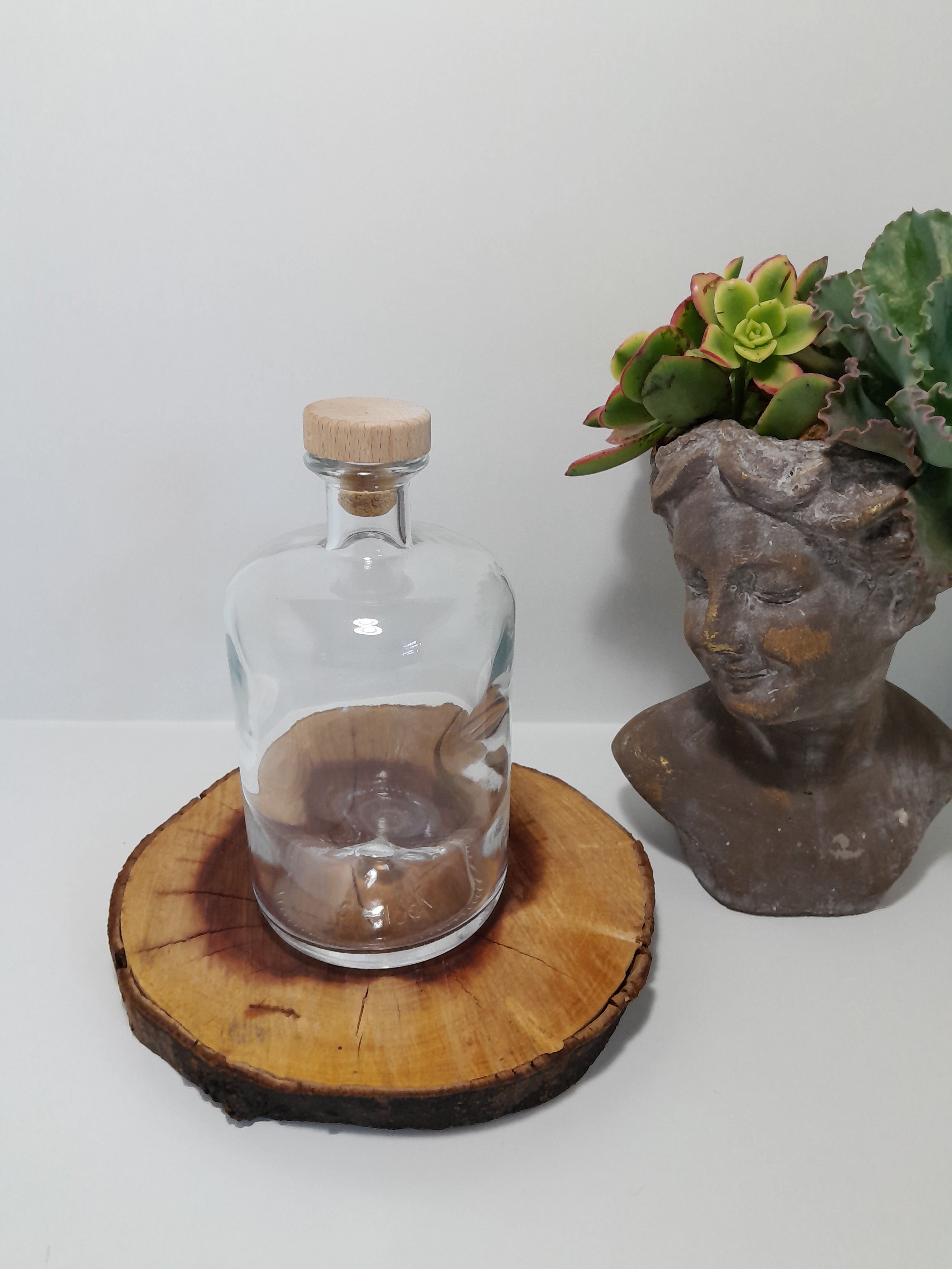 Herbalist Glass Bottle with Bar Stopper 750 ml