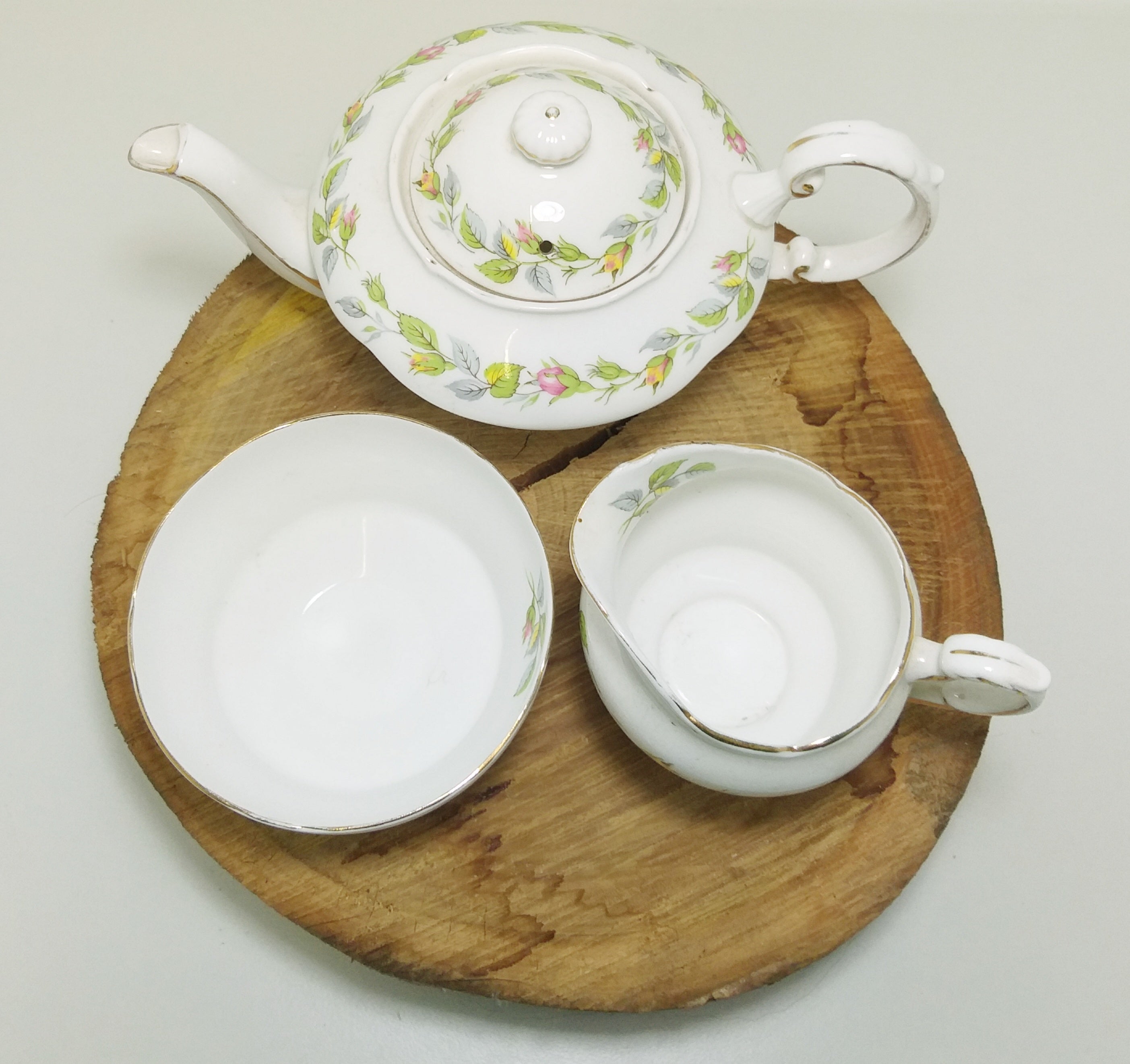 Paragon Rosebud Garland Bone China Tea-For-Two Set