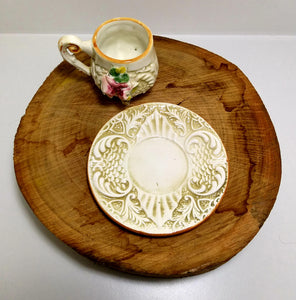 Most Beautiful Vintage Set Of Italian Capodimonte Footed Demitasse Cups & Saucers