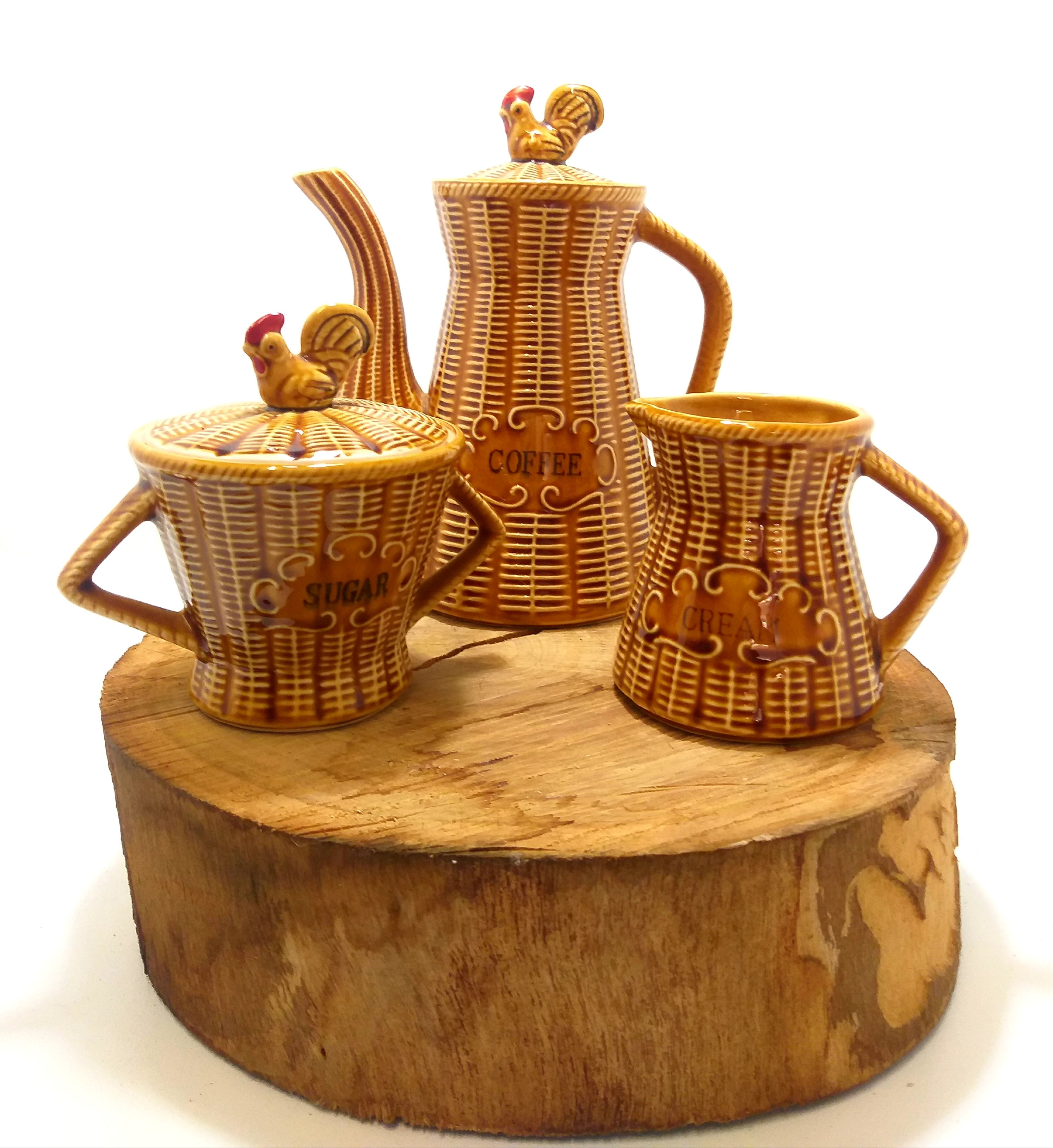 Beautiful Mid Century Basket Weave Ceramic Coffee Set With Rooster Detail – Coffee Pot, Creamer & Lidded Sugar Bowl