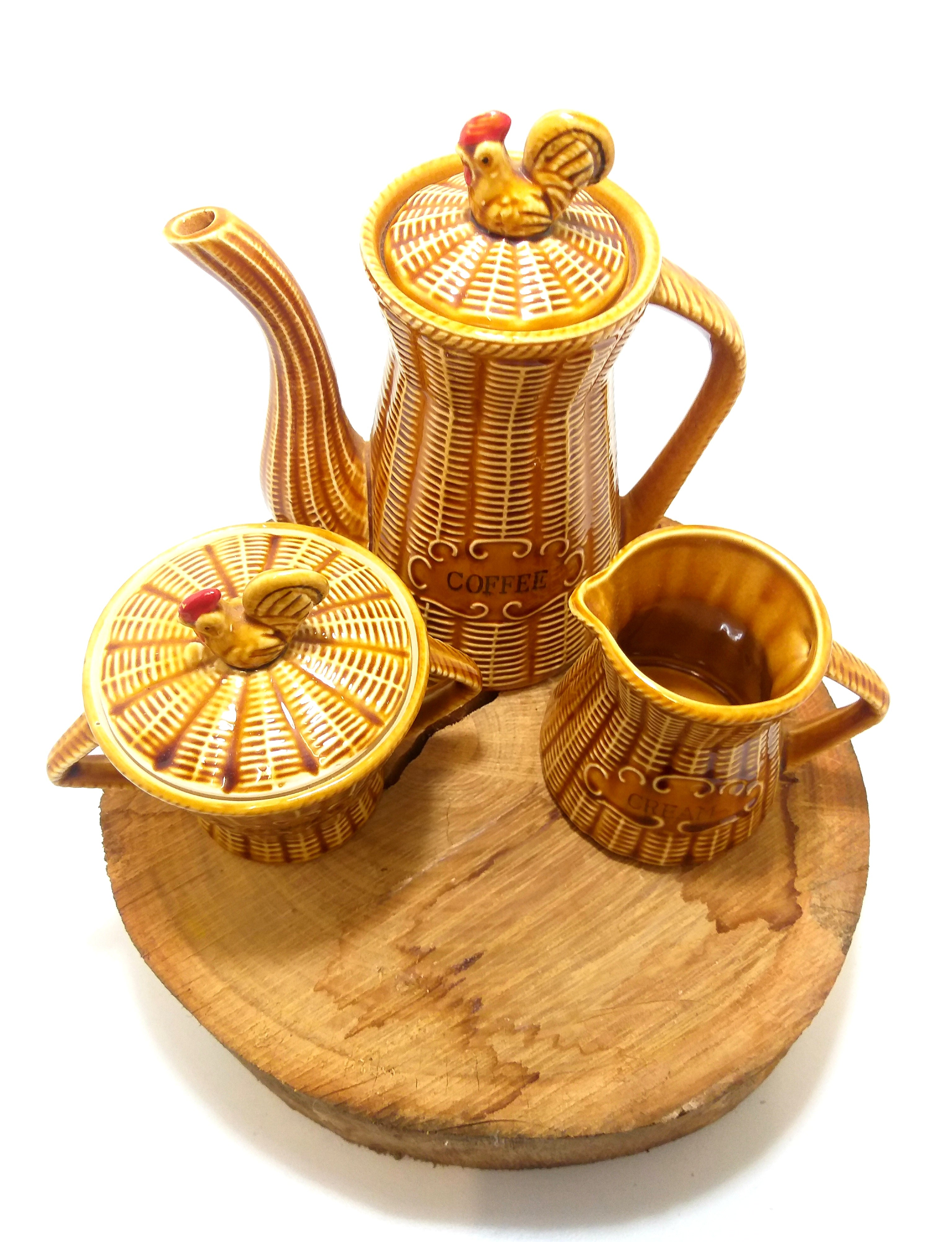 Beautiful Mid Century Basket Weave Ceramic Coffee Set With Rooster Detail – Coffee Pot, Creamer & Lidded Sugar Bowl