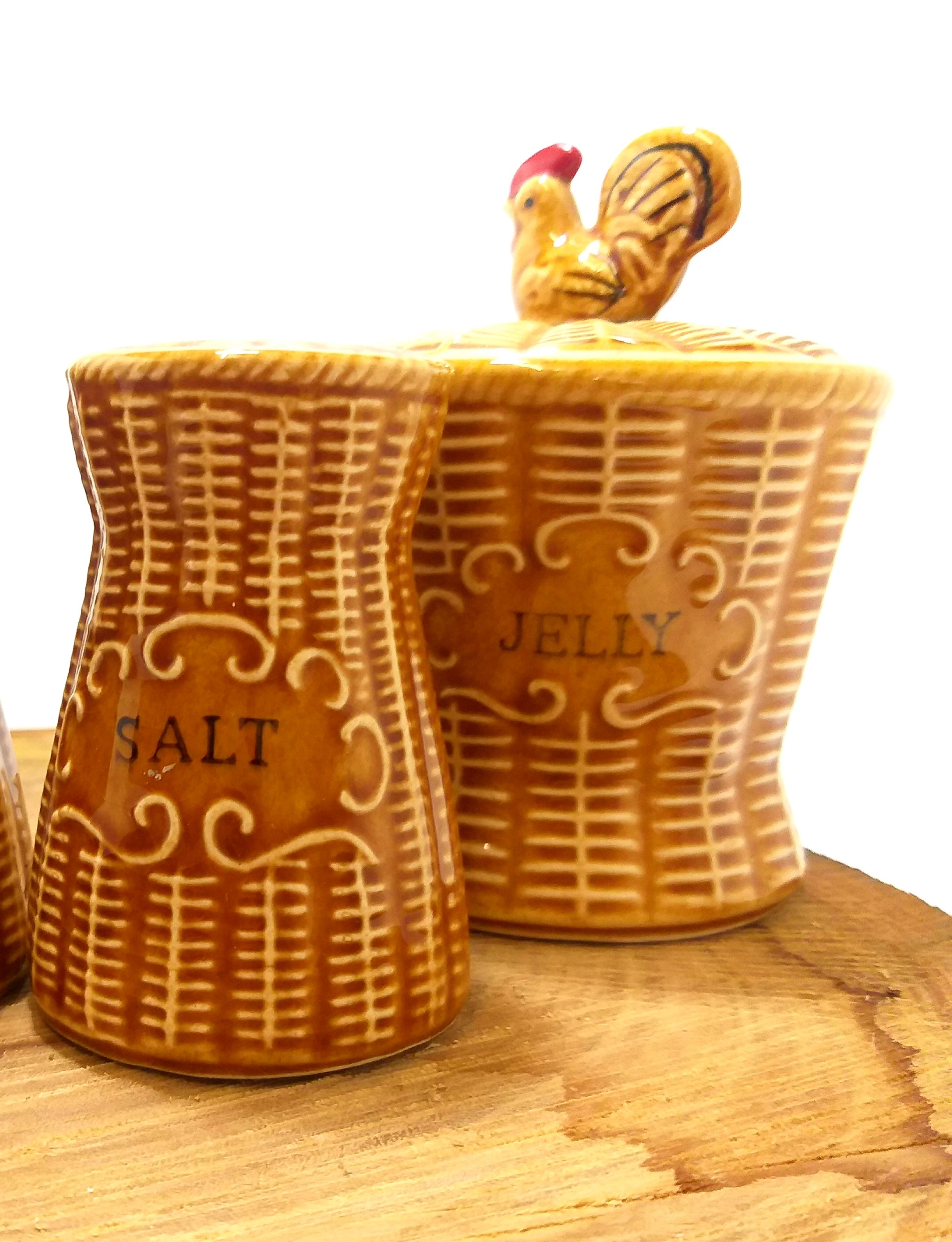 Beautiful Mid Century Basket Weave Ceramic Breakfast Set With Rooster Detail – Jam Pot, Jelly Pot & Salt & Pepper