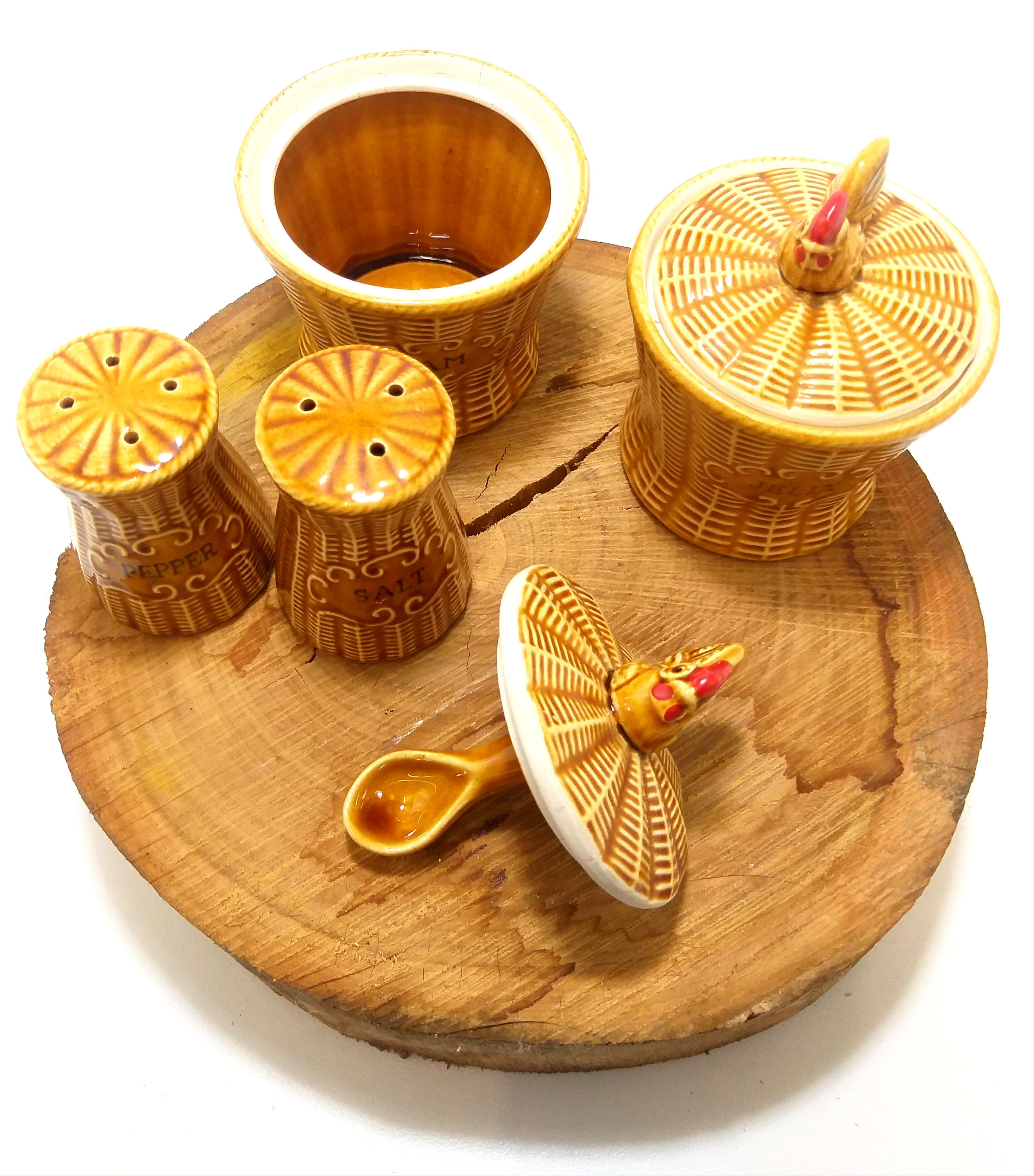 Beautiful Mid Century Basket Weave Ceramic Breakfast Set With Rooster Detail – Jam Pot, Jelly Pot & Salt & Pepper