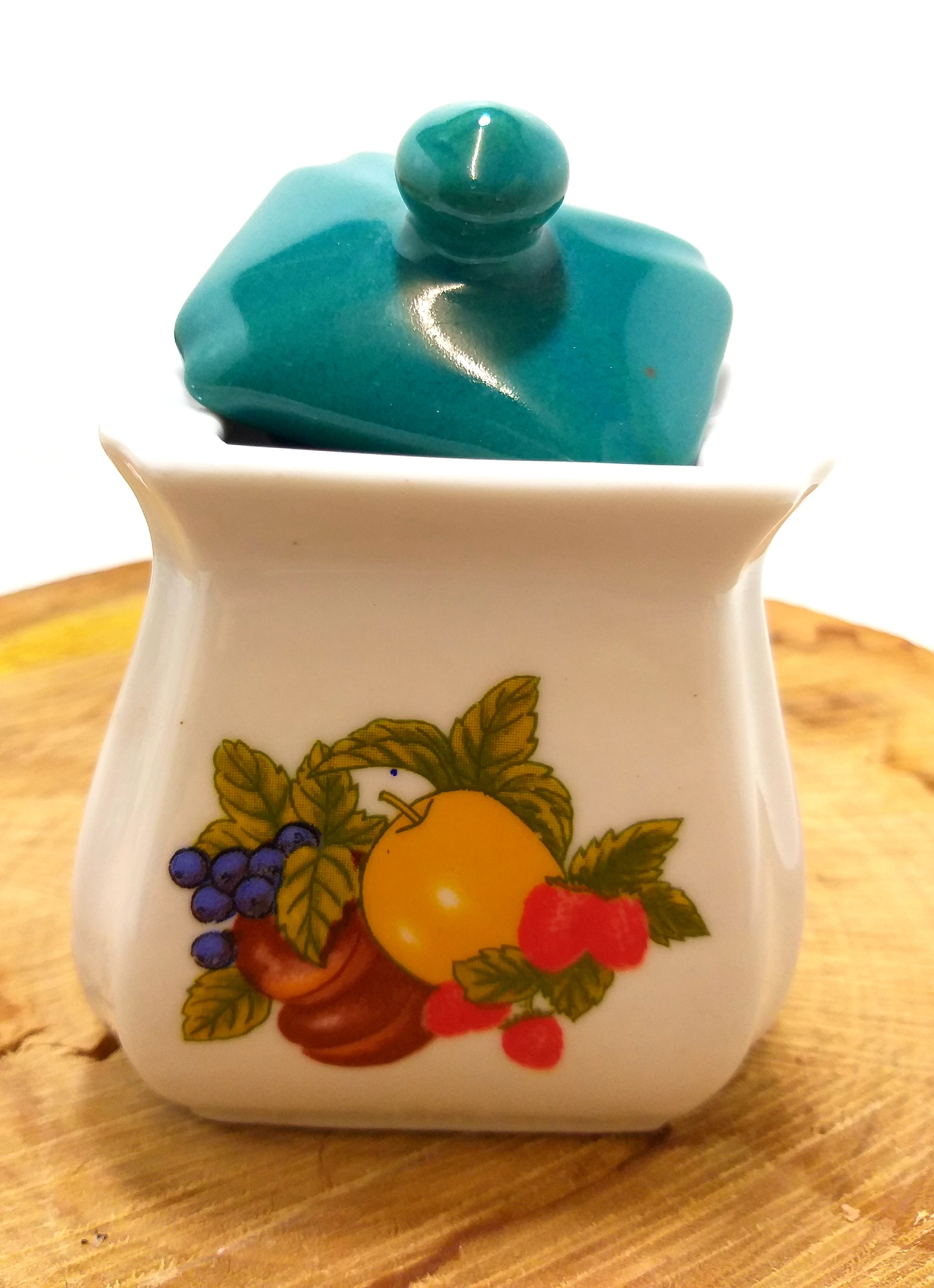 Gorgeous Mid-Century Oak Spice Rack With Four Lidded Porcelain Containers