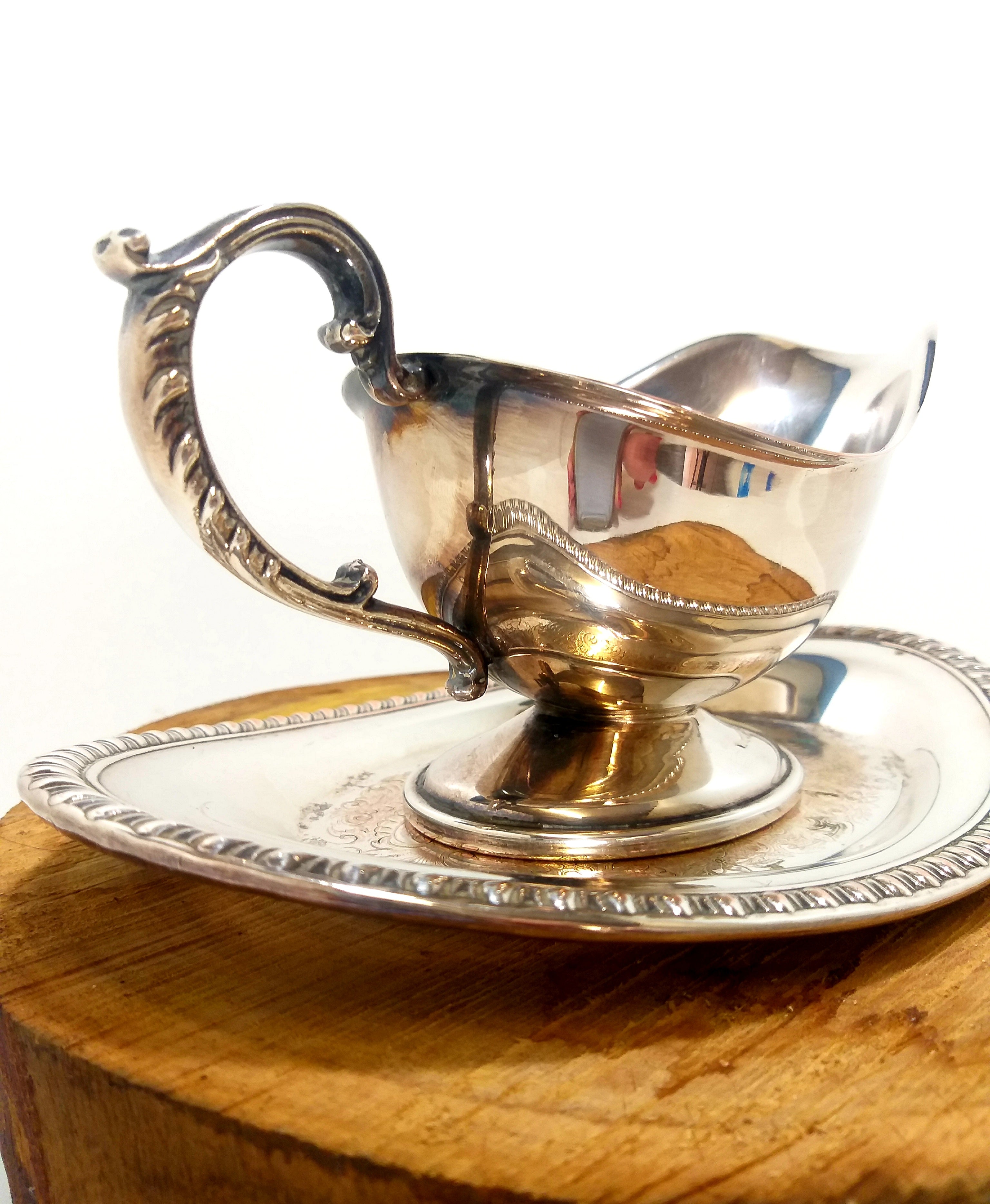 Pre 1950’s Vintage Silver Plated Gravy/Sauce Boat With Baroque Patterned Tray