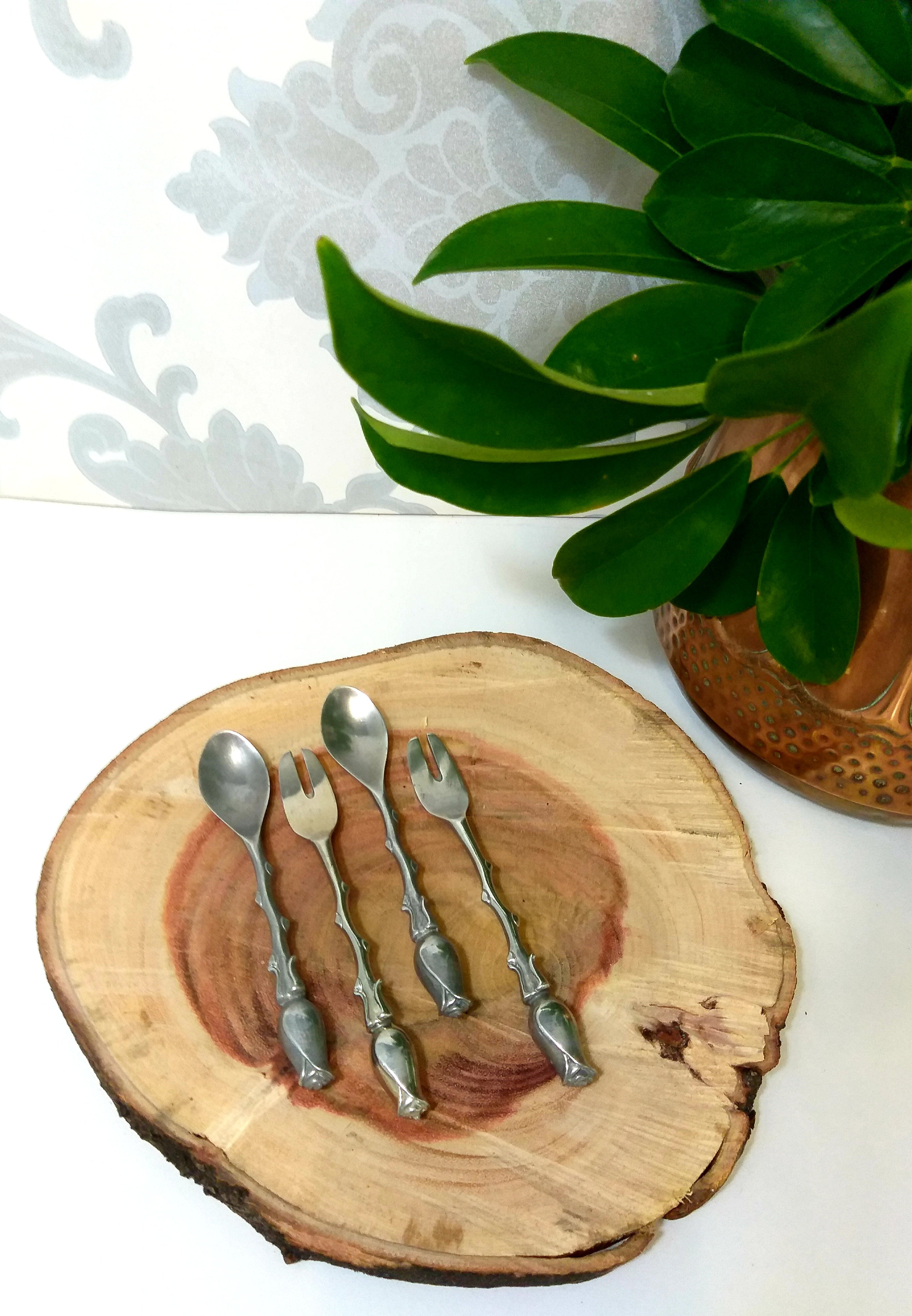 Beautiful Pewter Set Of 2 Teaspoons & 2 Cake Forks With Rosebud Handle