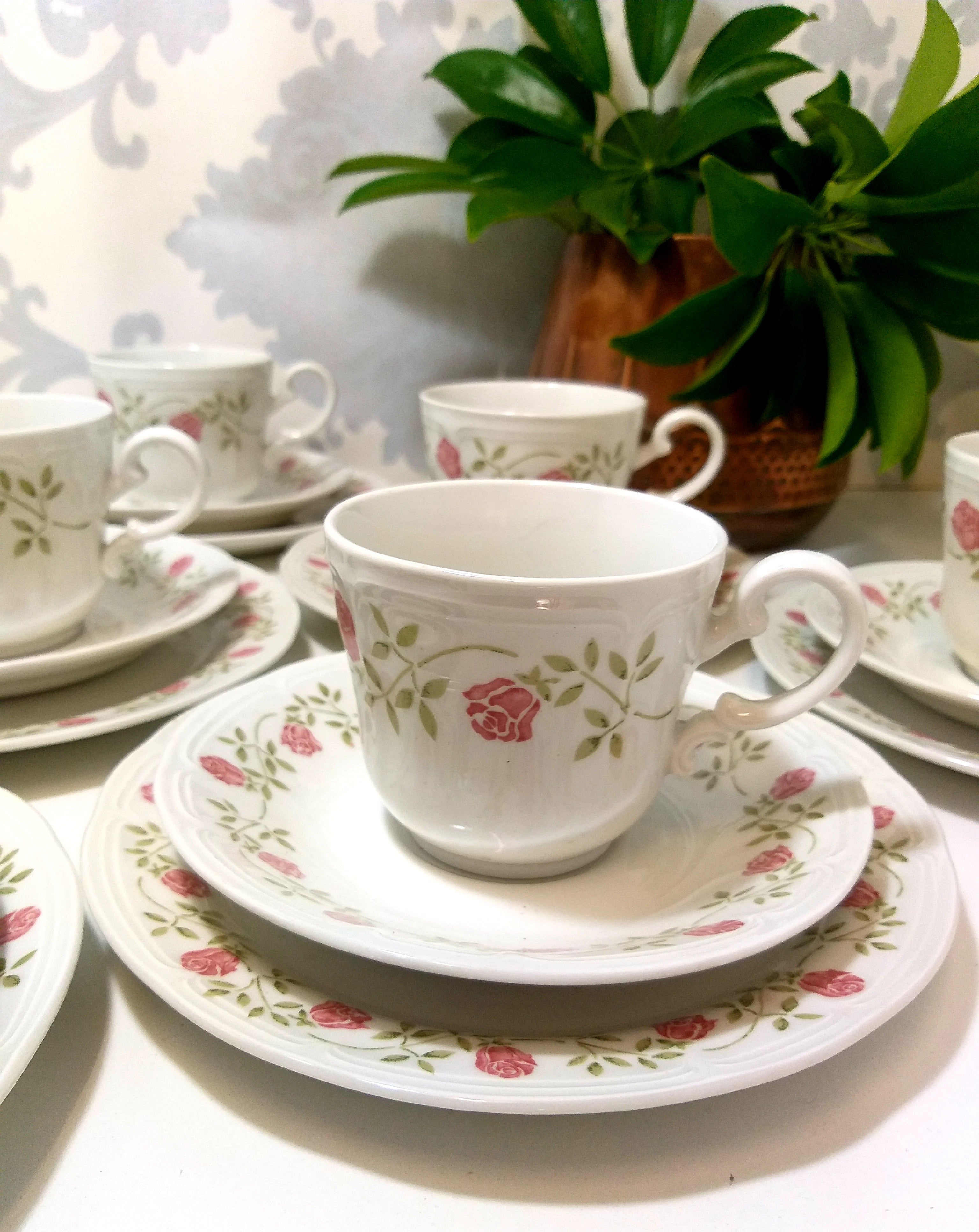 French Vintage Set Of 6 Complete Mary Lou Tea Trios – Cup, Saucer & Tea Plate