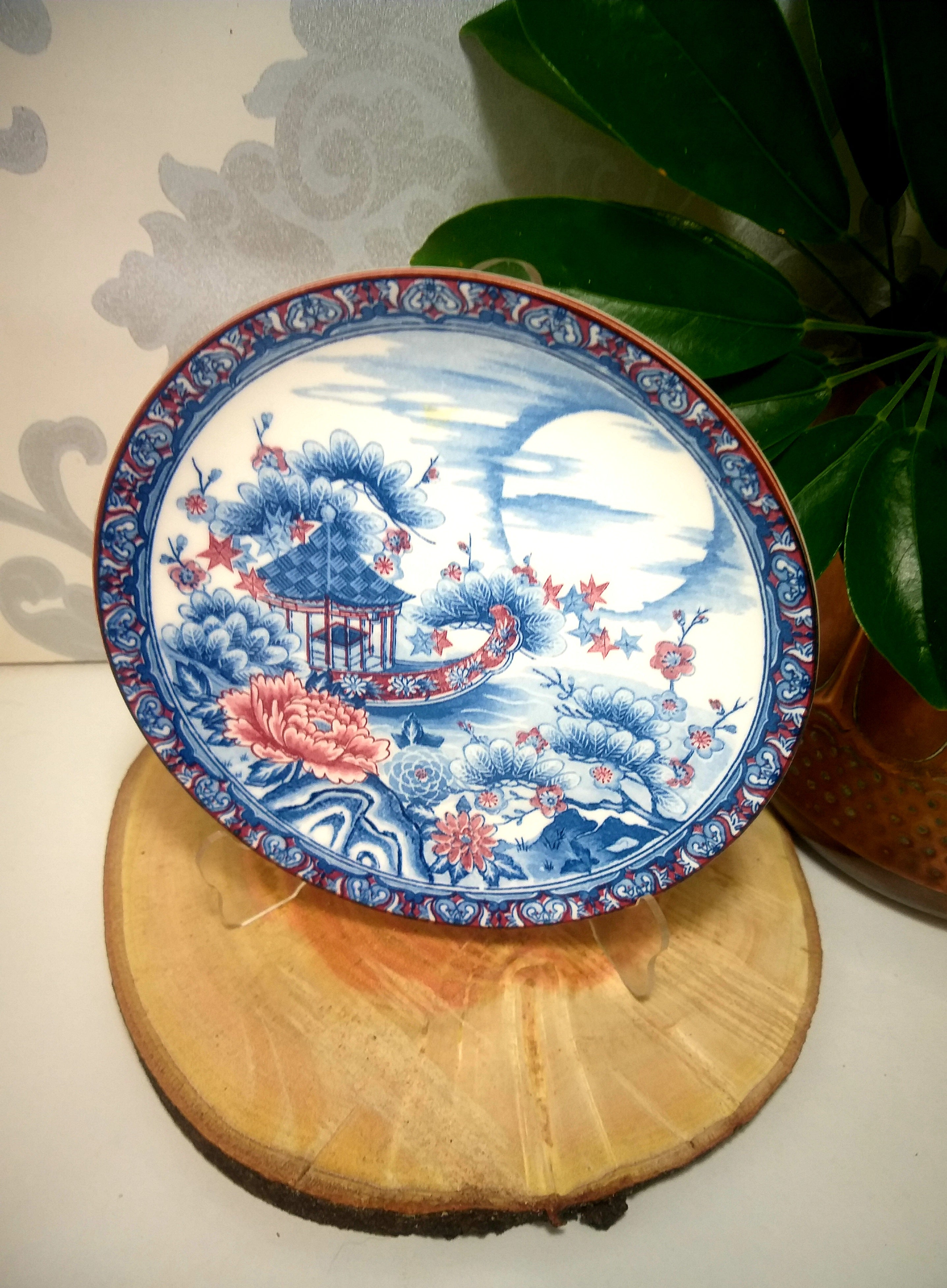 Collectable Vintage Japanese Imari Style Display Plate