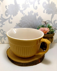 Beautiful Soft Brown Coloured Mixing Bowl With Spout & Handle