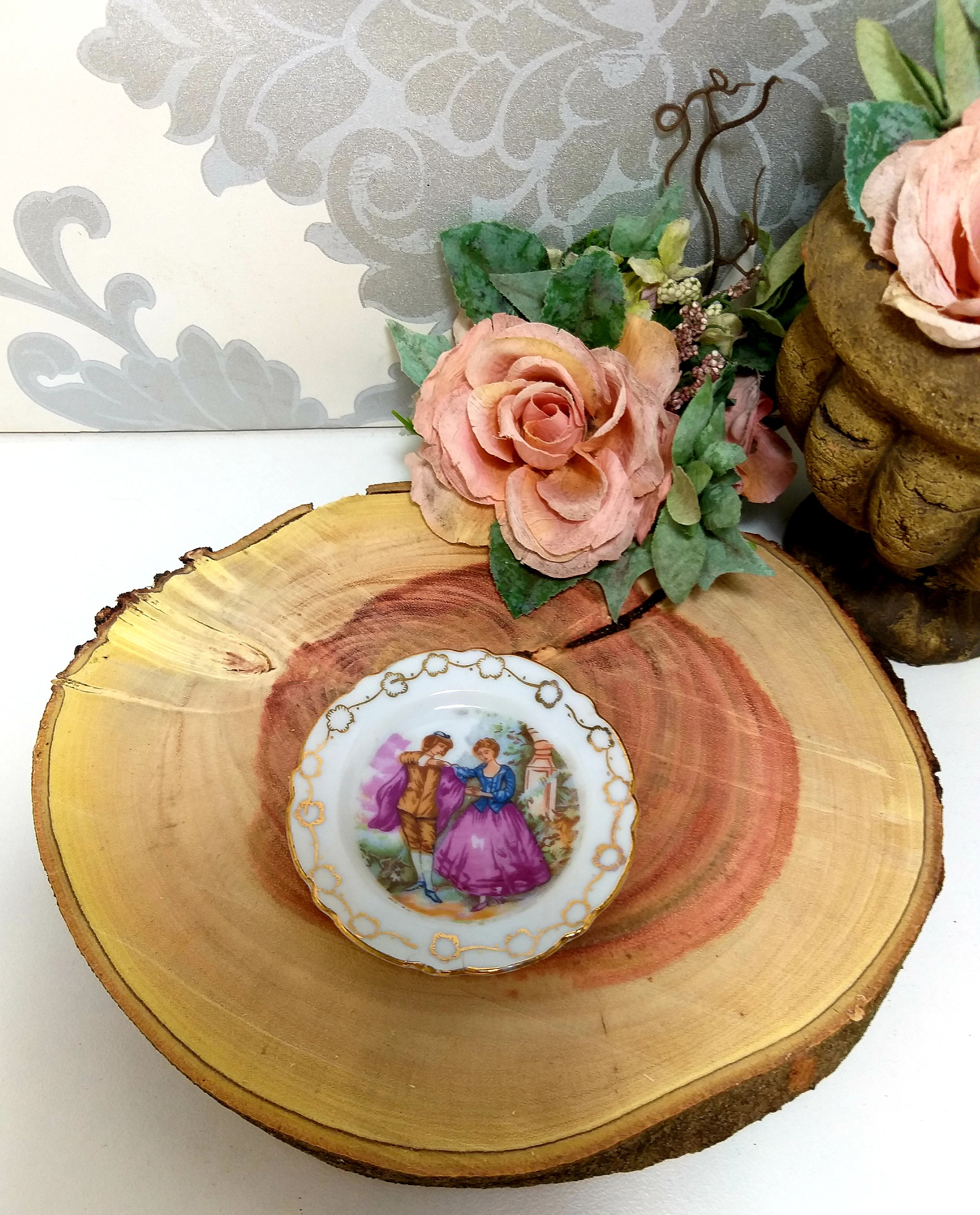 Small Collectable Pin Dish With Gold Trim And Romance Scenery