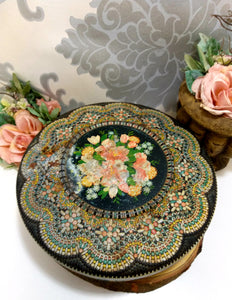 Gorgeous Collectable Antique Huntley & Palmer Biscuit Tin