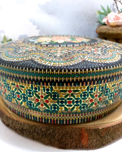 Gorgeous Collectable Antique Huntley & Palmer Biscuit Tin