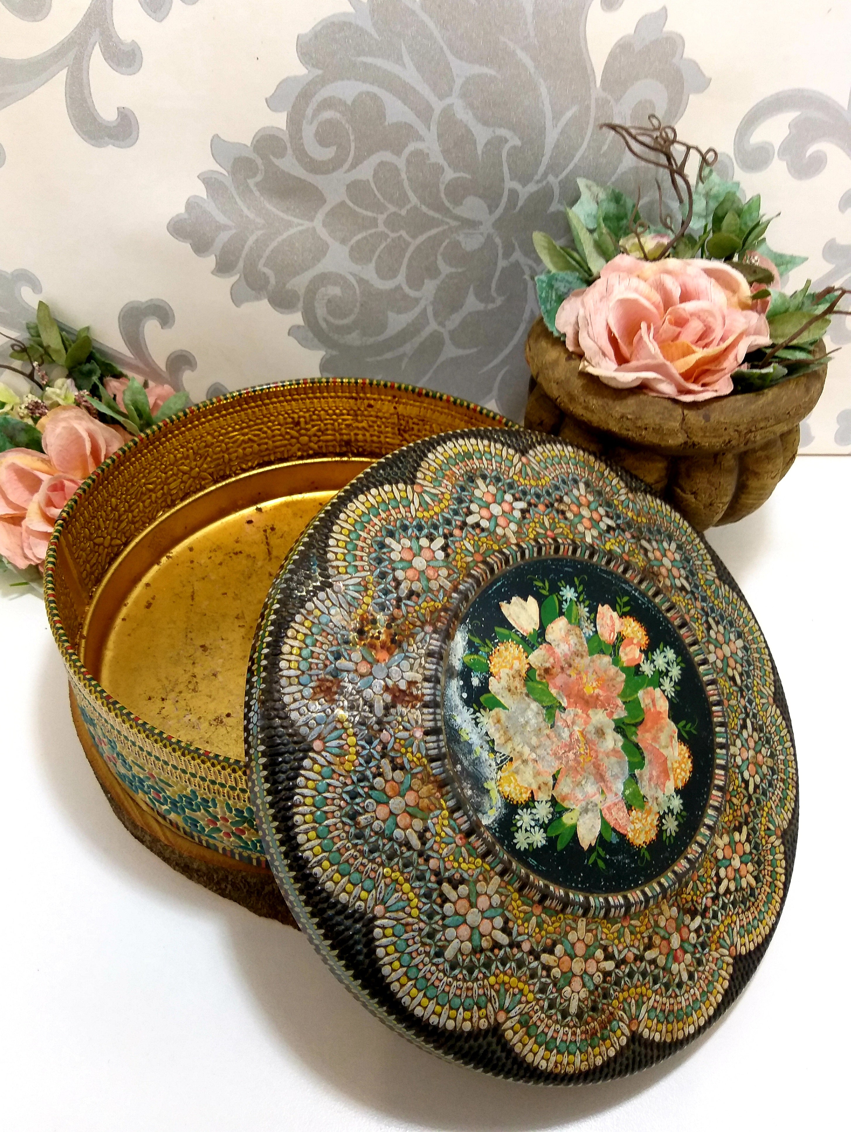 Gorgeous Collectable Antique Huntley & Palmer Biscuit Tin