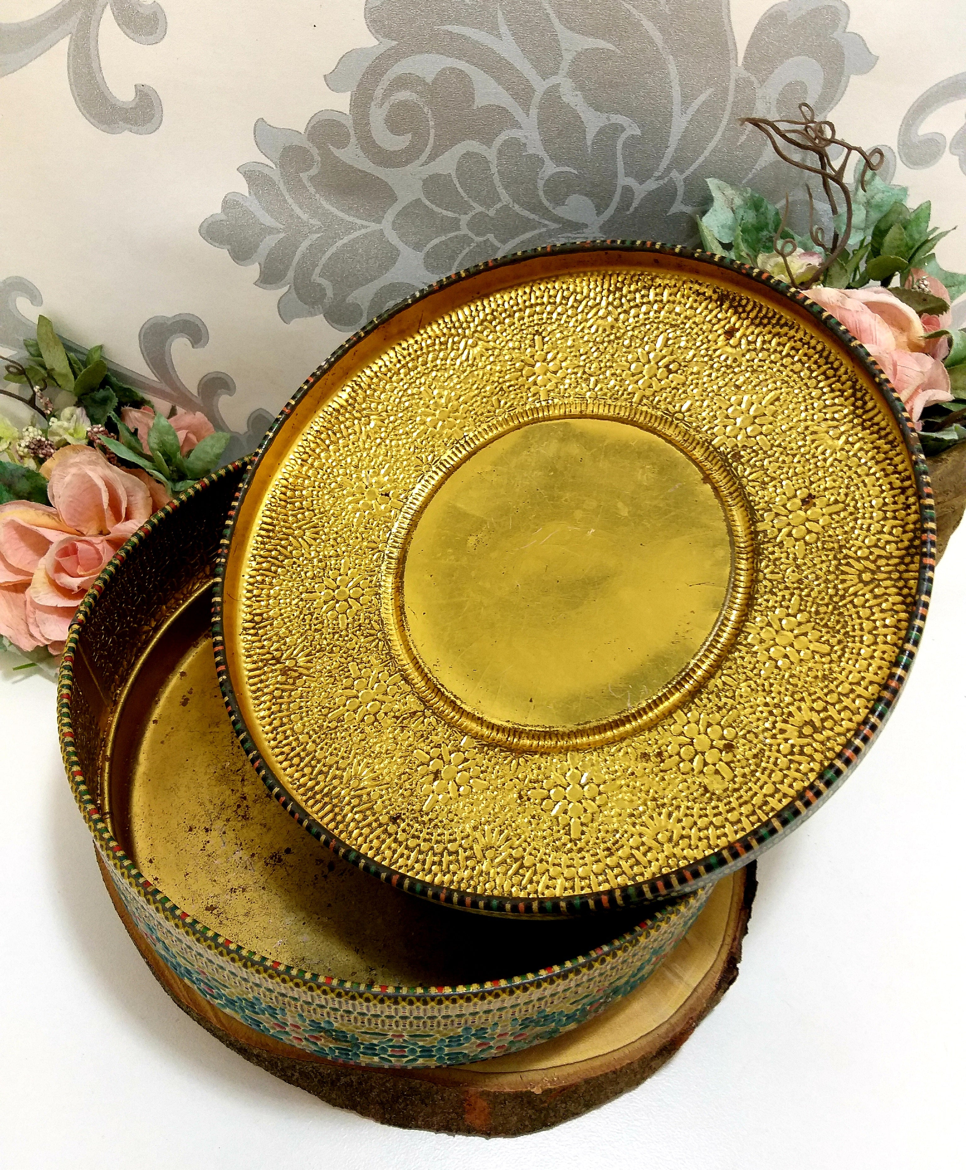 Gorgeous Collectable Antique Huntley & Palmer Biscuit Tin