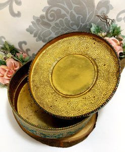 Gorgeous Collectable Antique Huntley & Palmer Biscuit Tin