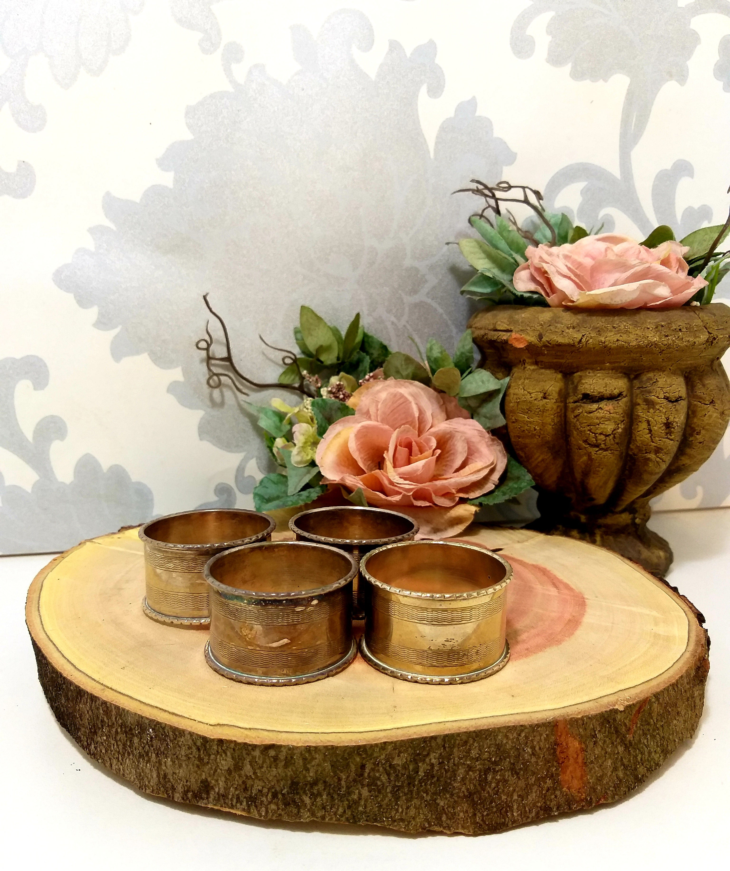 Set Of 4 Silver Plated Napkin Rings – Double Wave Pattern Band