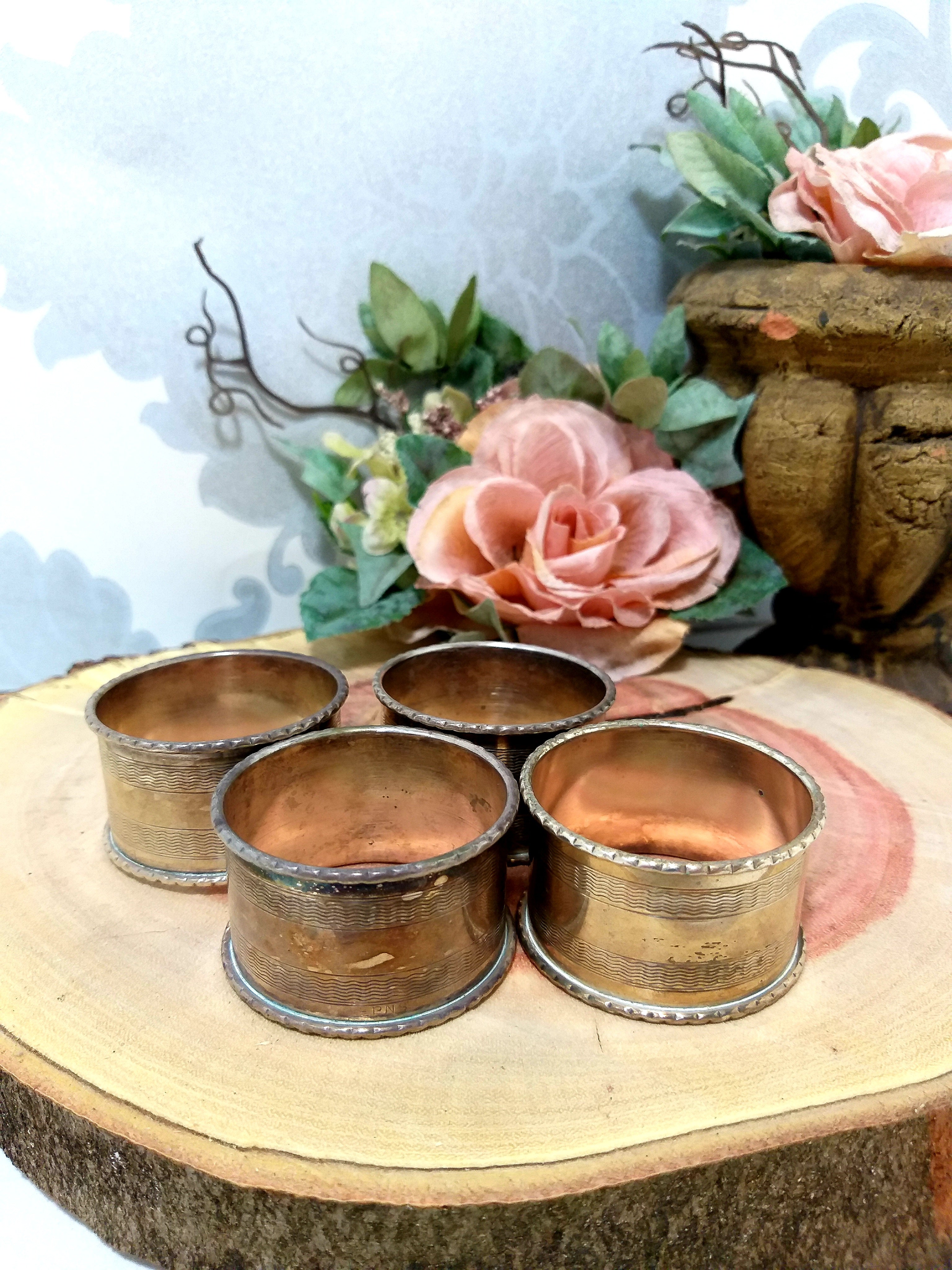 Set Of 4 Silver Plated Napkin Rings – Double Wave Pattern Band