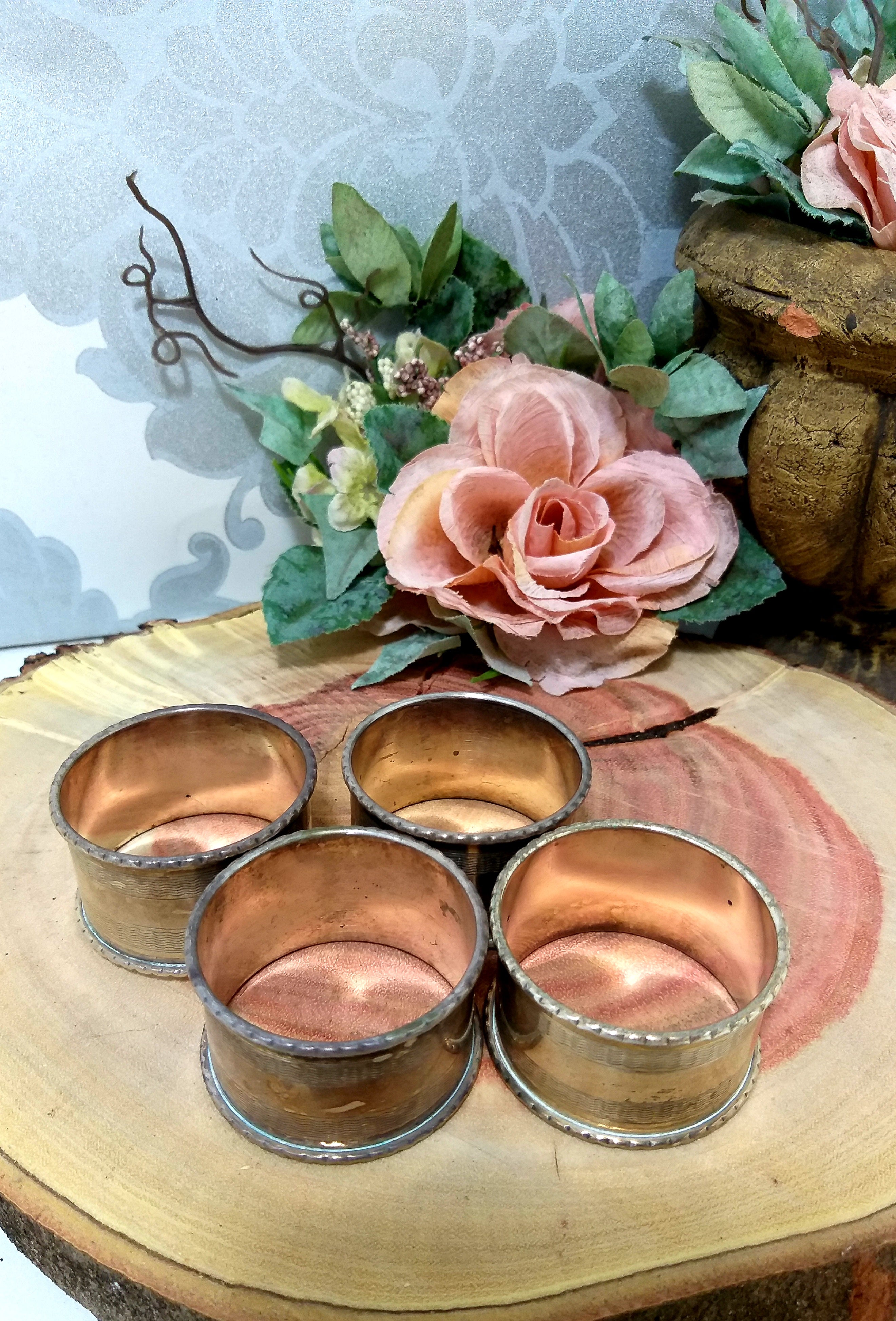 Set Of 4 Silver Plated Napkin Rings – Double Wave Pattern Band