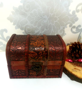 2 Small Vintage Teddy Bears In A Clad Wooden Chest