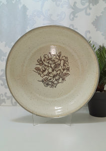 Vintage Wheat Coloured Enamel Pie Dish With Brown Flower Bouquet & Speckles