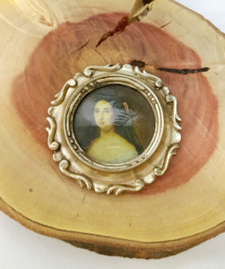 Beautiful Little Vintage Round Italian Frame With Vintage Picture