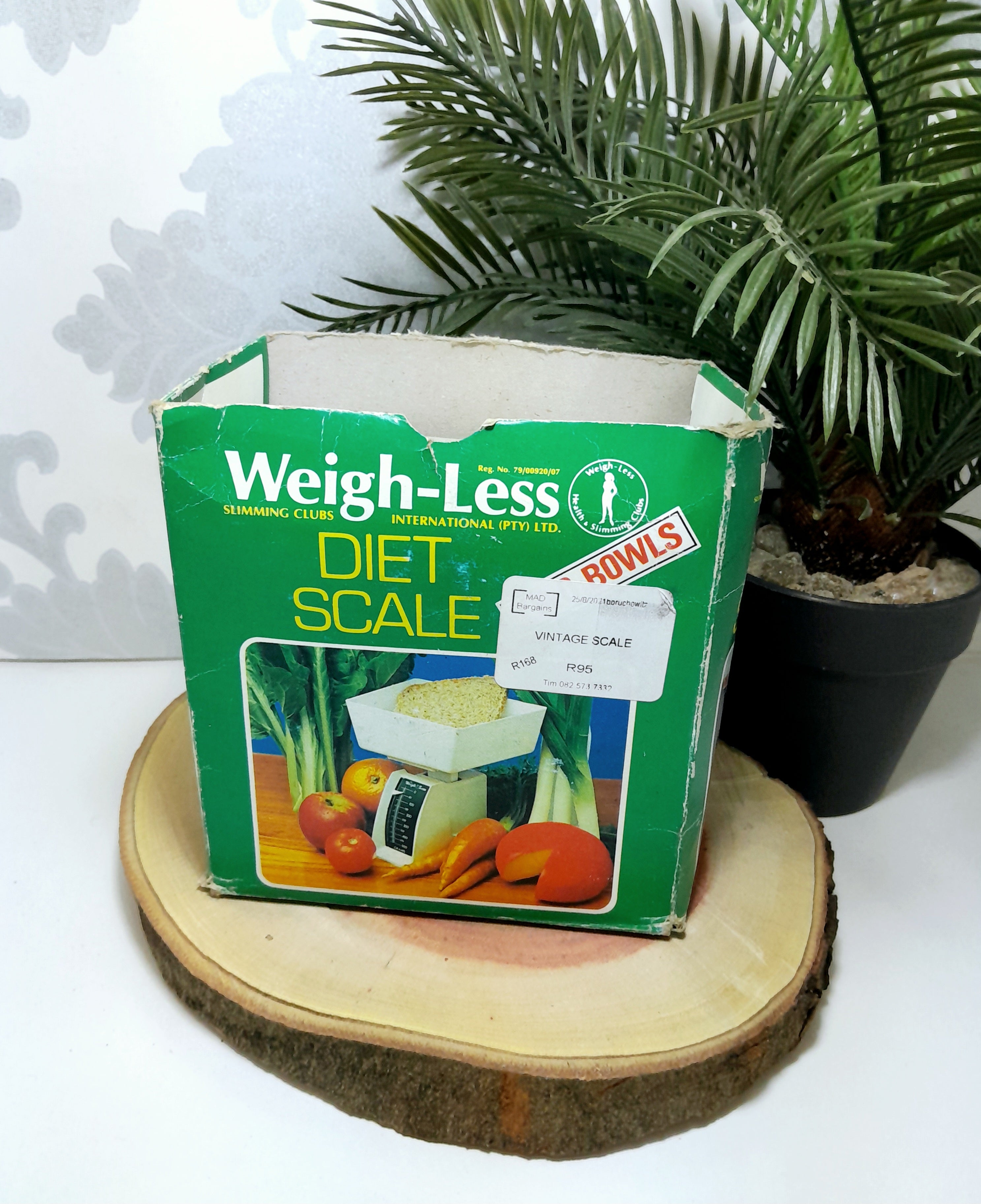 Small Red Vintage/Retro Weigh-Less Diet Scale With Removable Dish