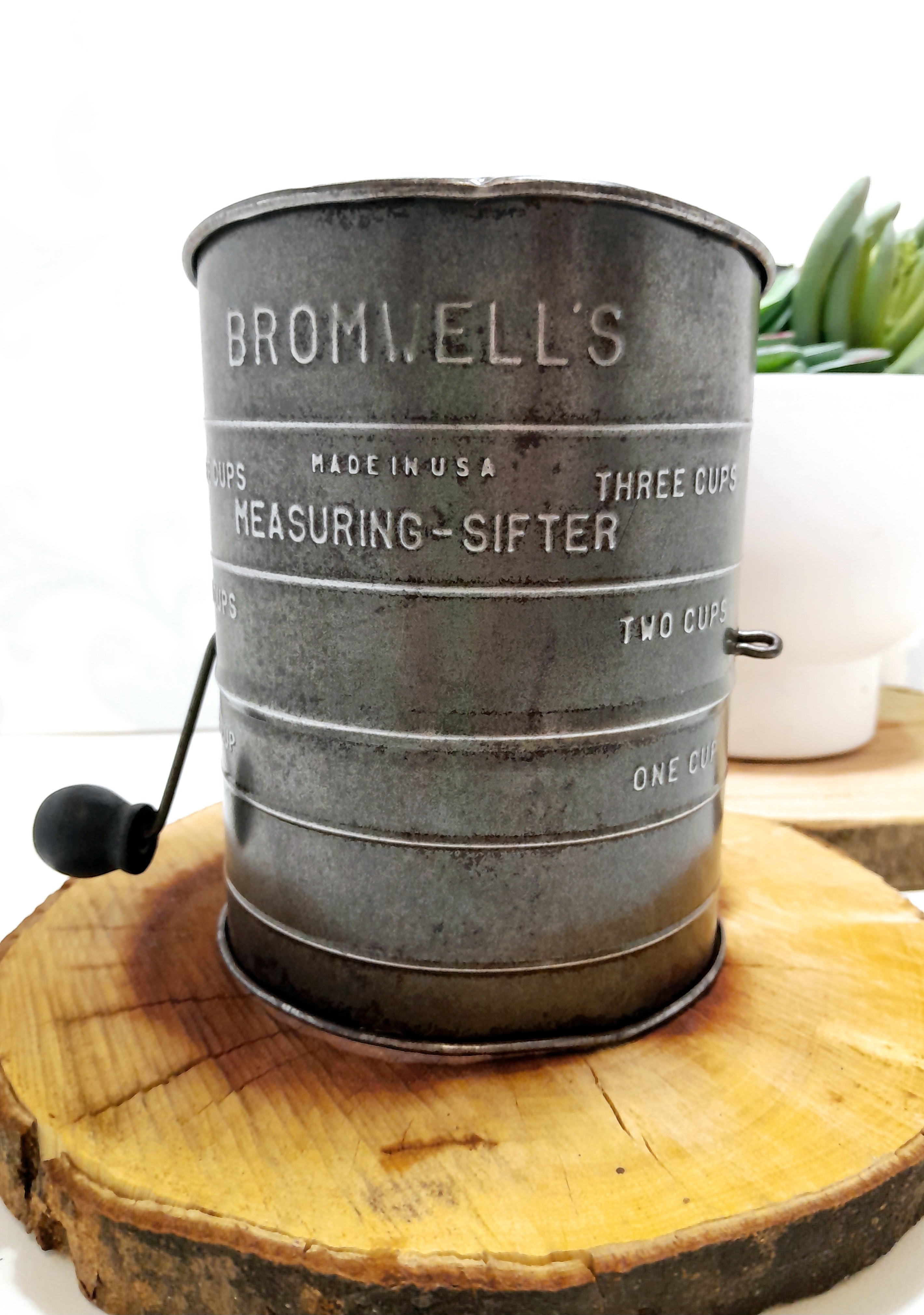 Vintage Iconic Kitchen Classic Bromwell’s Three-Cup Flour Sifter