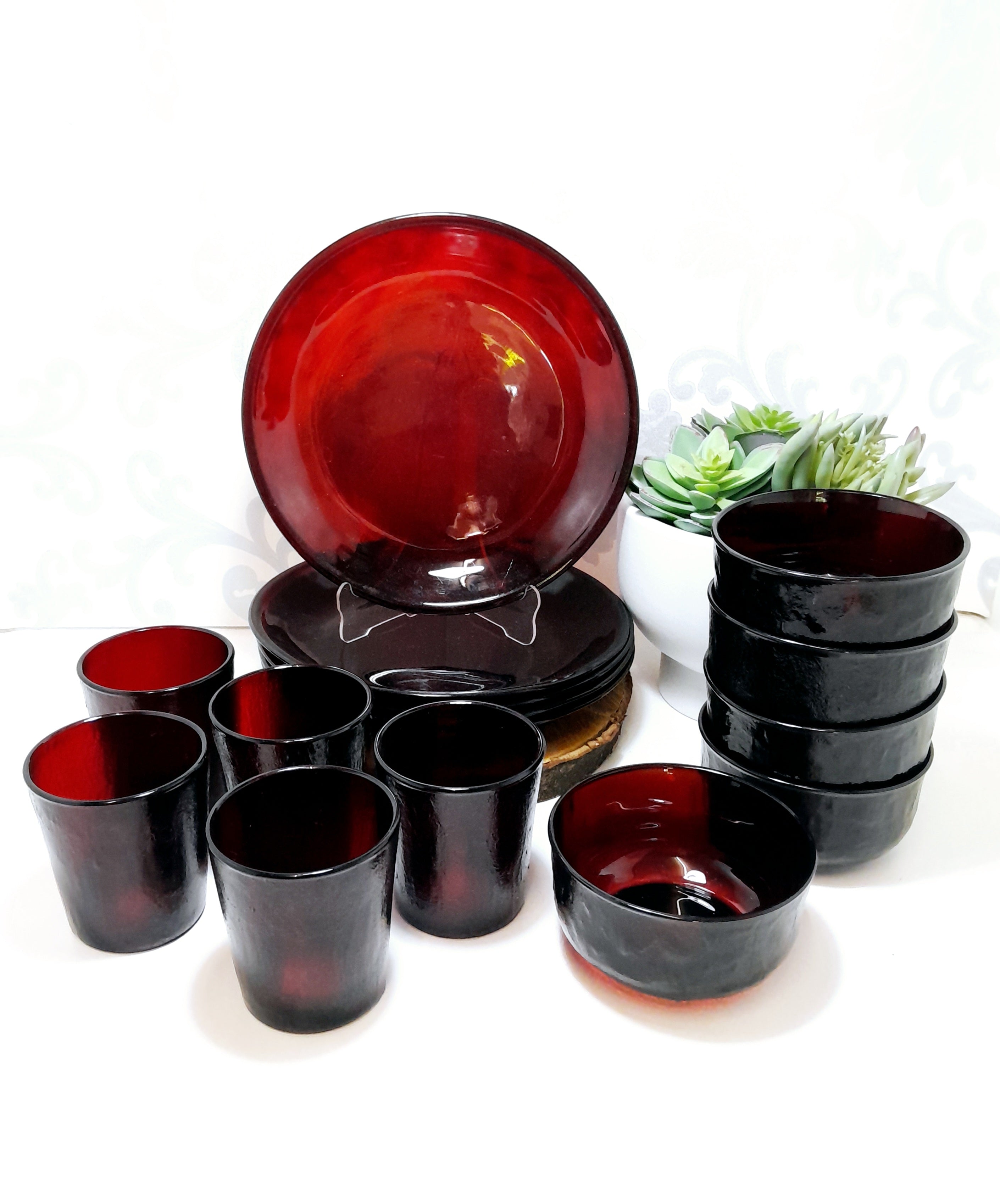 15 Piece Ruby Red Vintage Glass Breakfast Set – Plates, Bowls & Tumblers