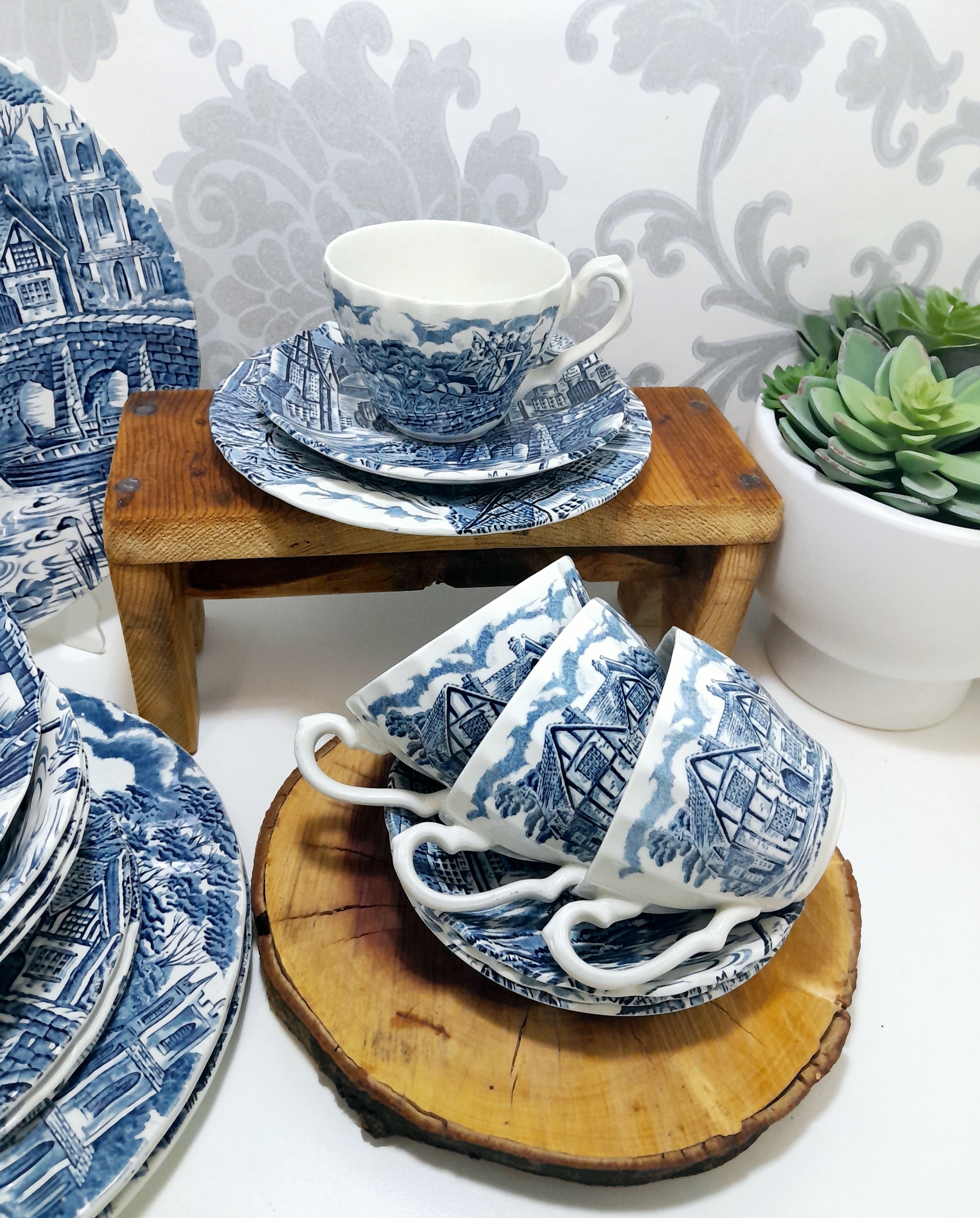 20 Piece Blue & White Alfred Meakin “The Post House” Dinner Set For Four