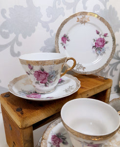 Exquisite 30 Pieces Unmarked Tea & Coffee Set With Matching 3 Tier Cake Stand