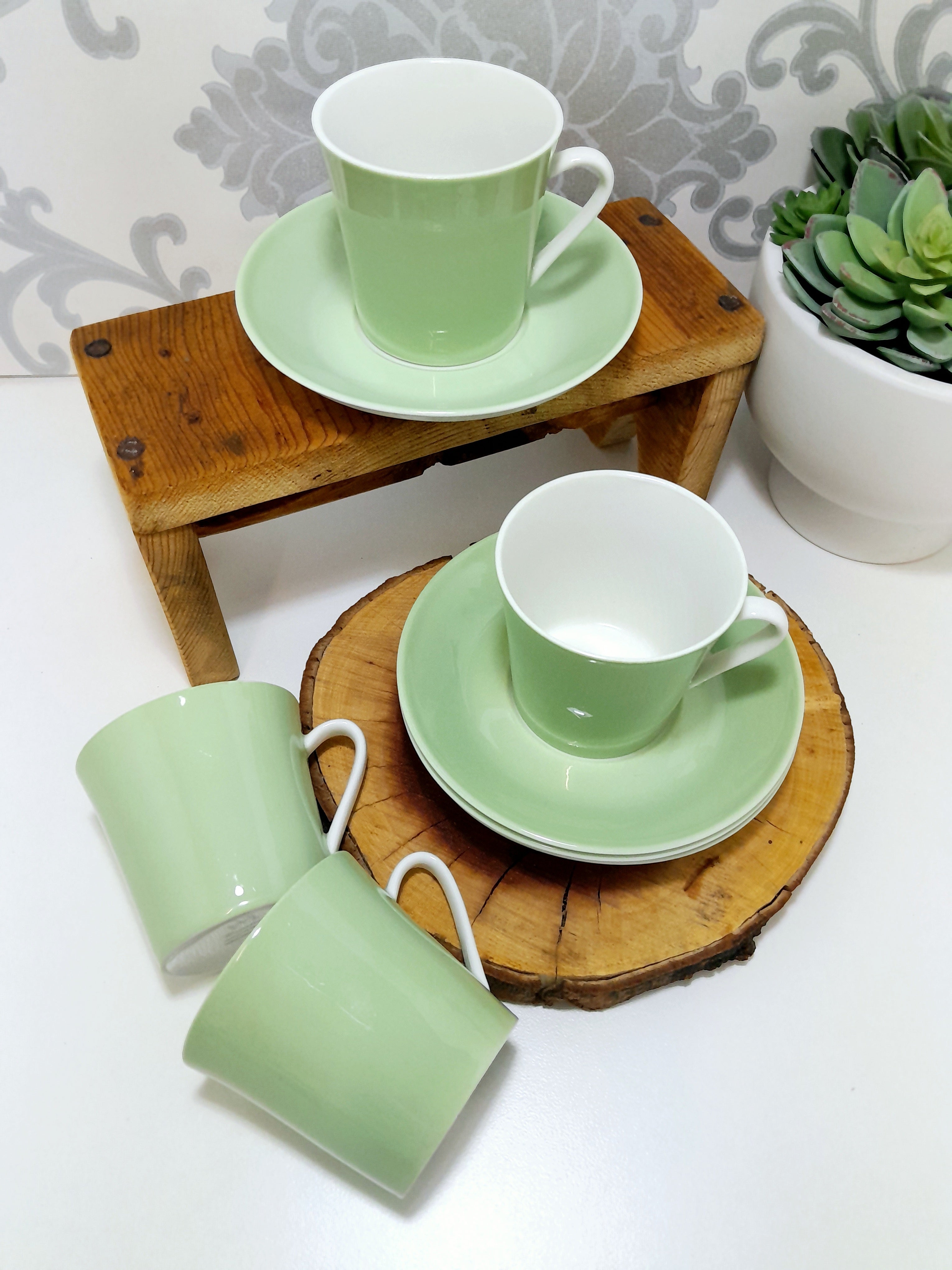 Vintage Set Of 4 Soft Green South African Constantia Duos – Cups & Saucers