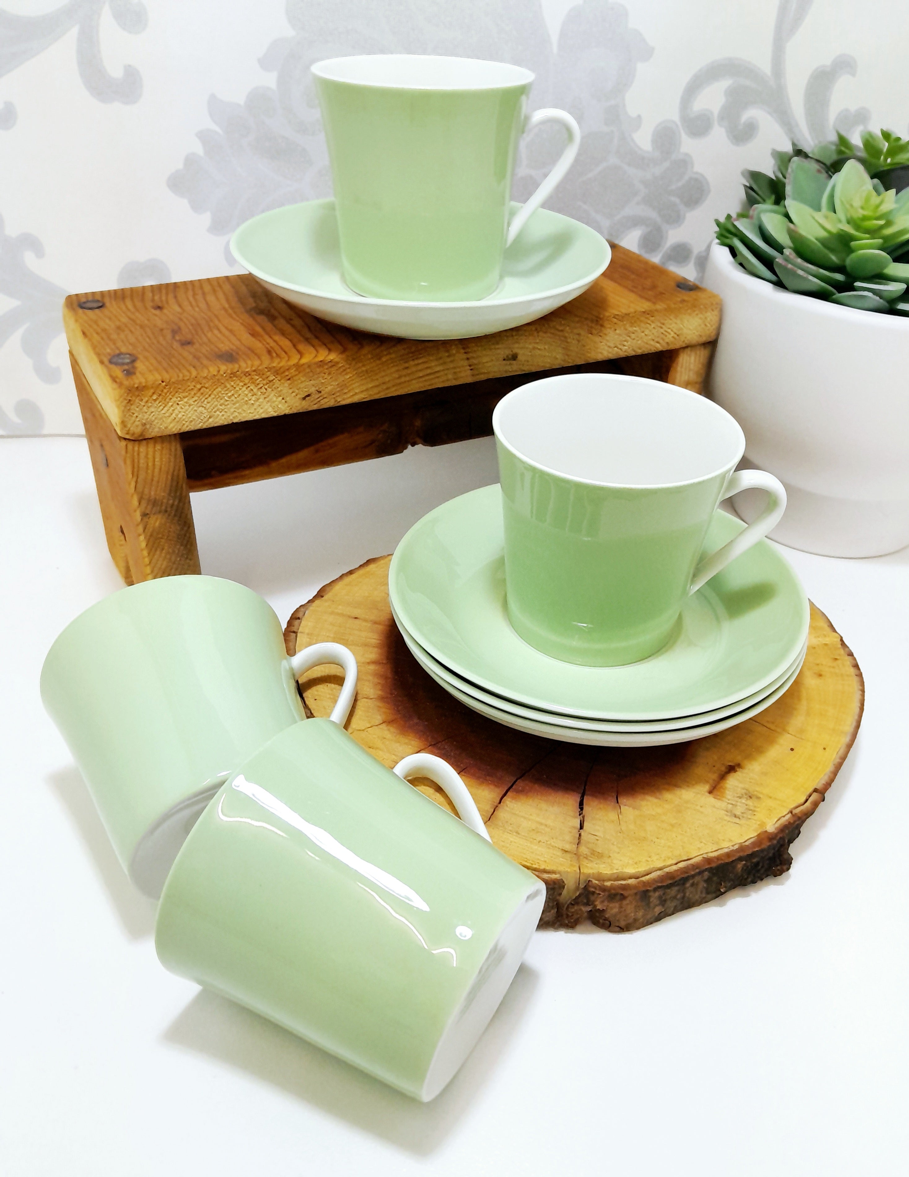 Vintage Set Of 4 Soft Green South African Constantia Duos – Cups & Saucers