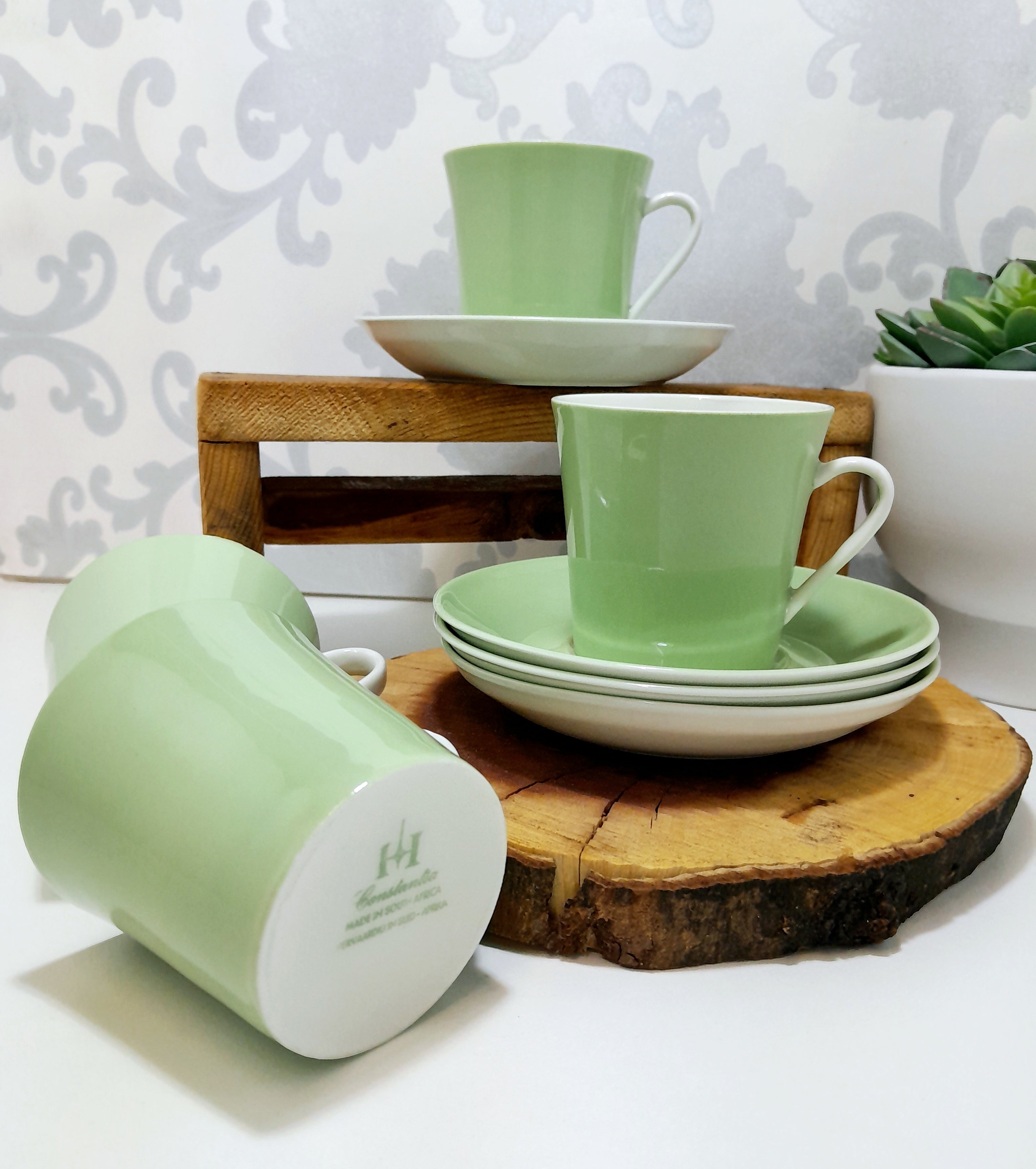 Vintage Set Of 4 Soft Green South African Constantia Duos – Cups & Saucers