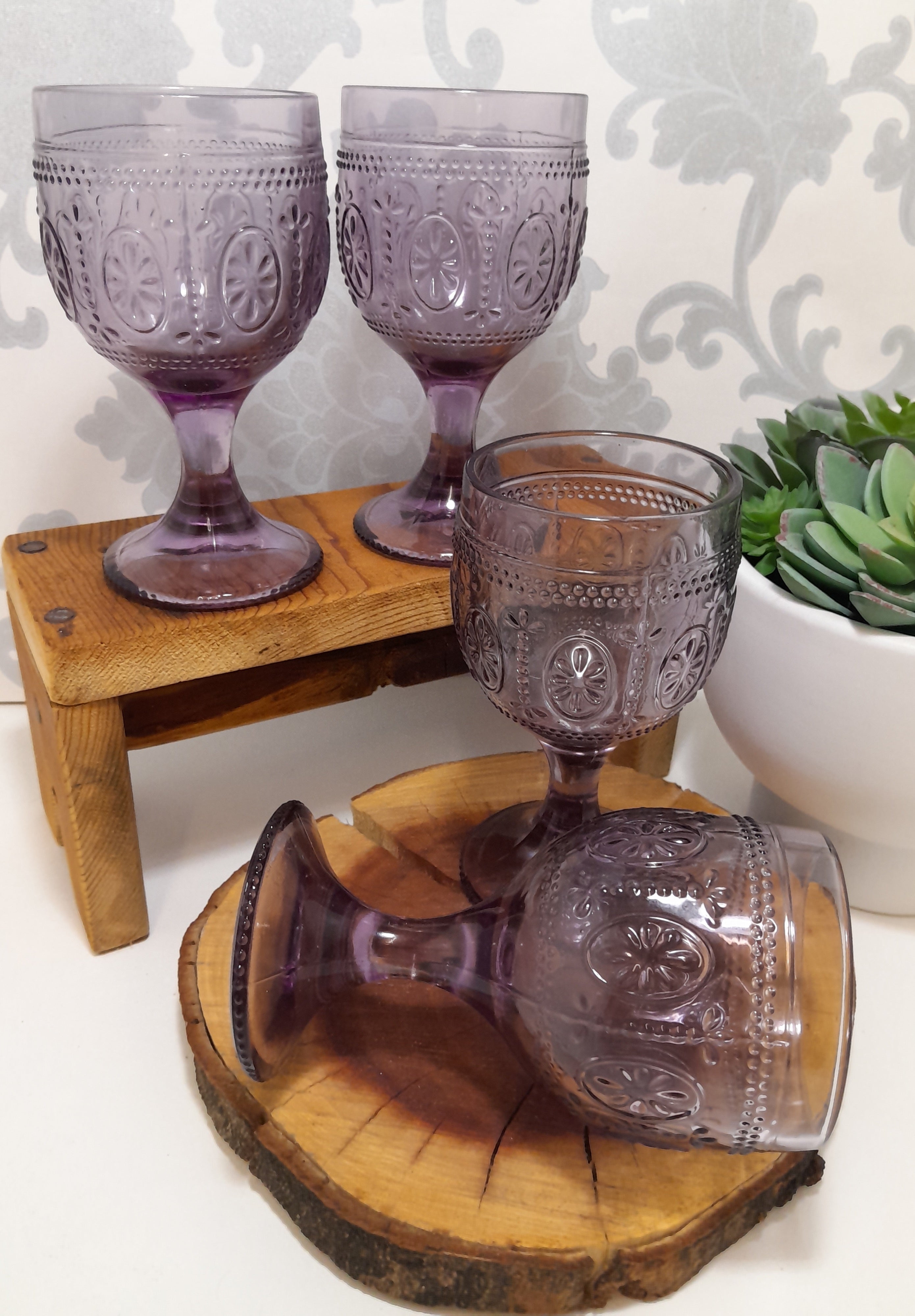 Contemporary Set Of 4 Purple Stemmed Wine Glasses