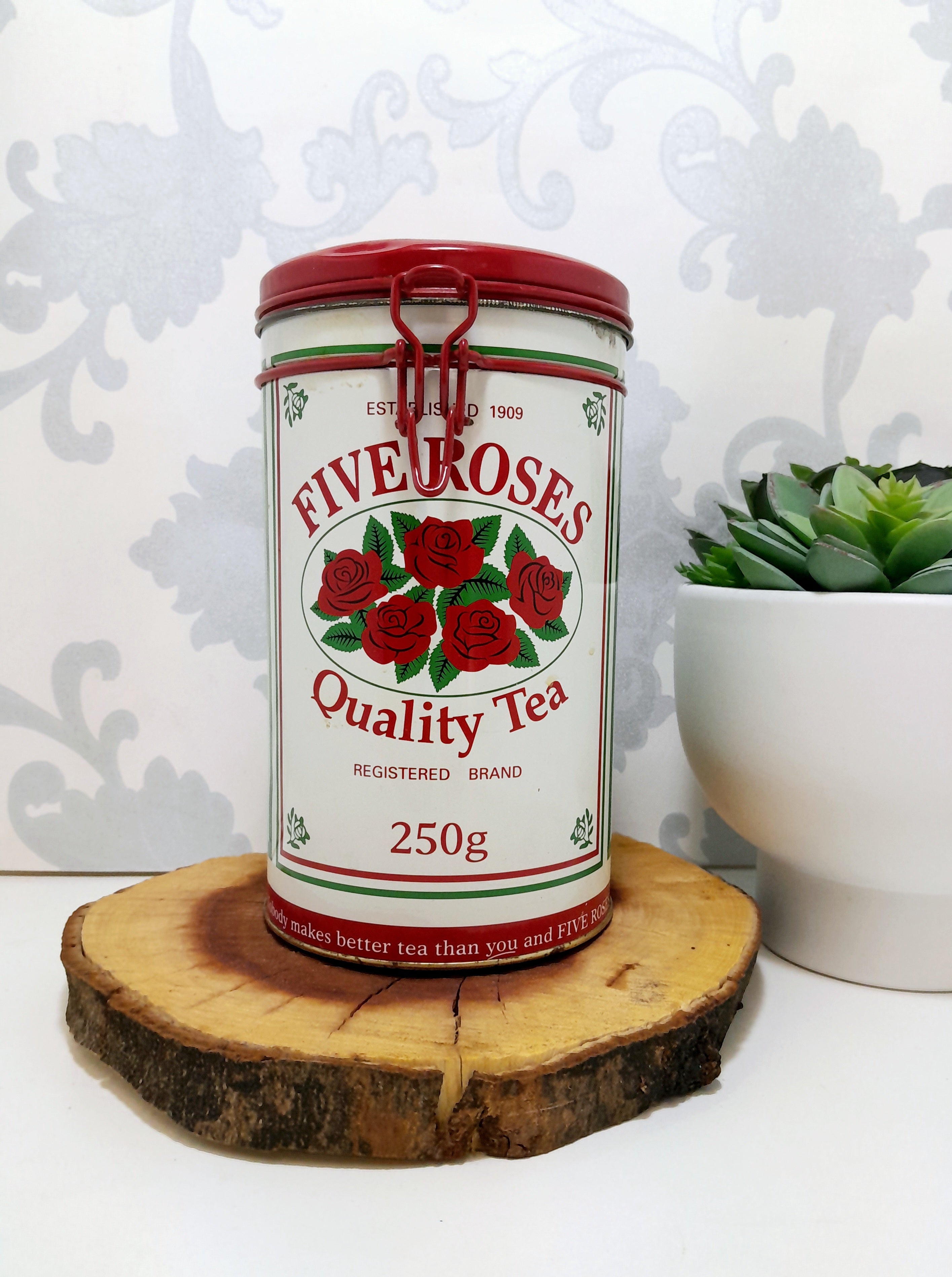 Beautiful & Collectable Vintage Five Roses Tea Tin