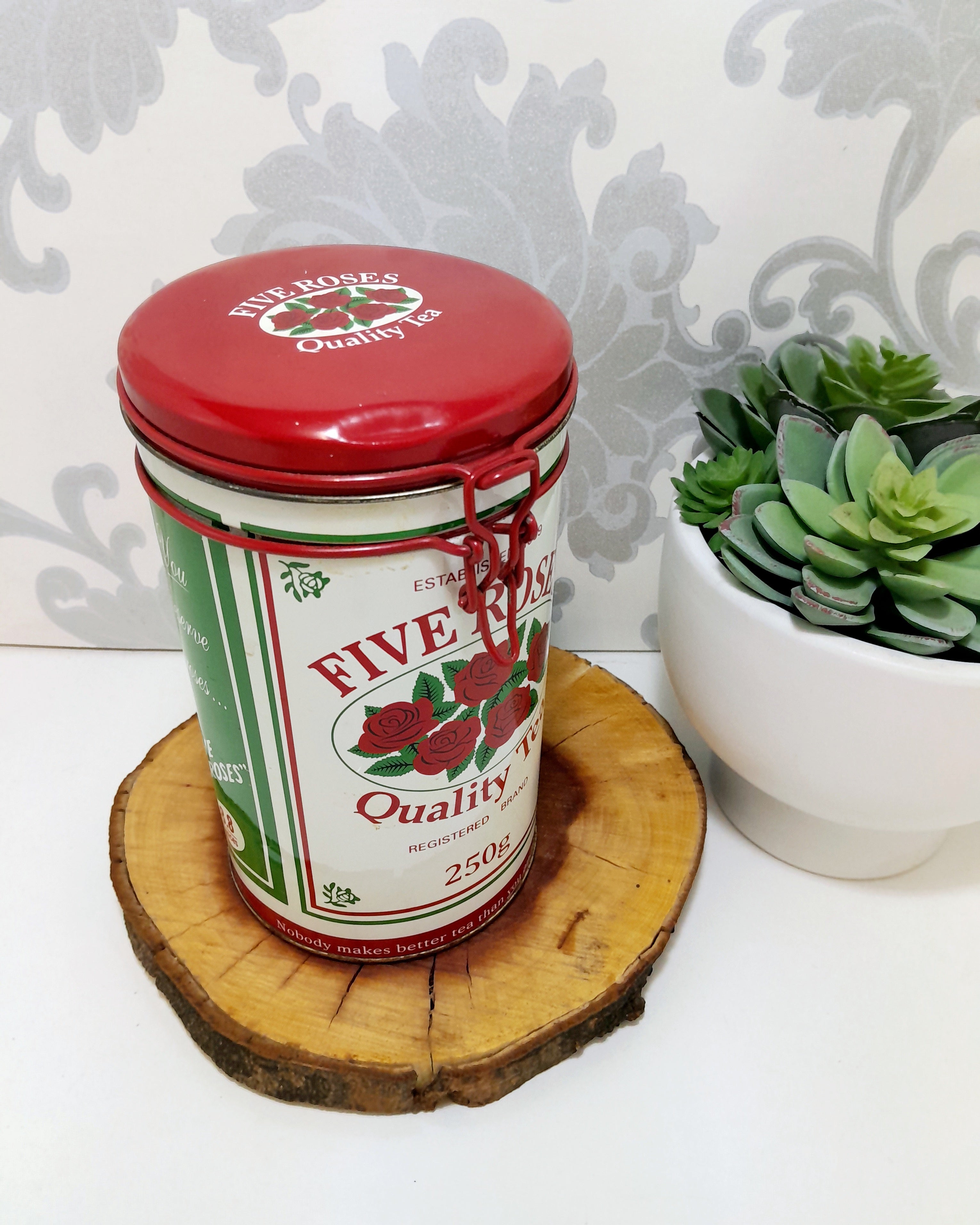 Beautiful & Collectable Vintage Five Roses Tea Tin