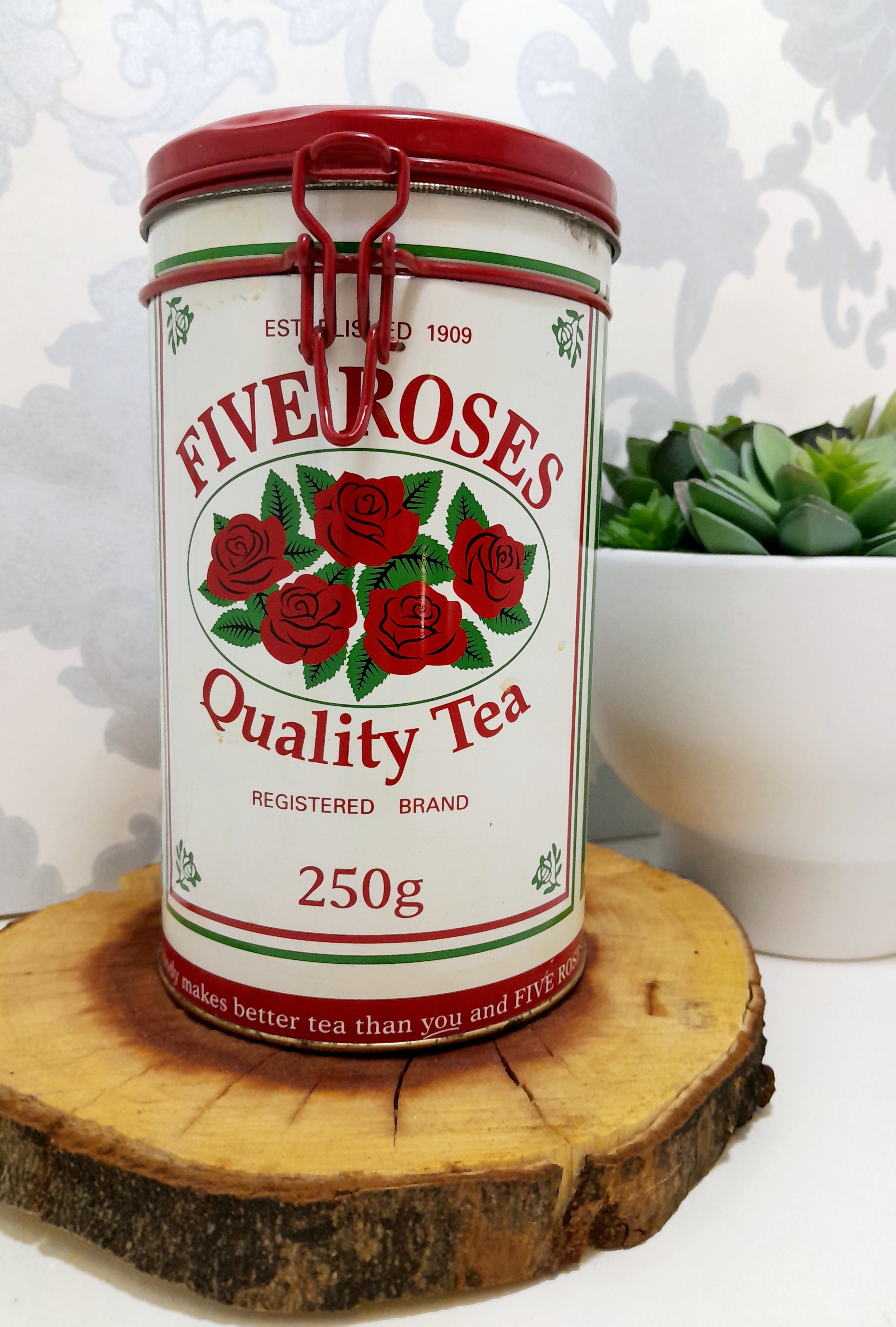 Beautiful & Collectable Vintage Five Roses Tea Tin