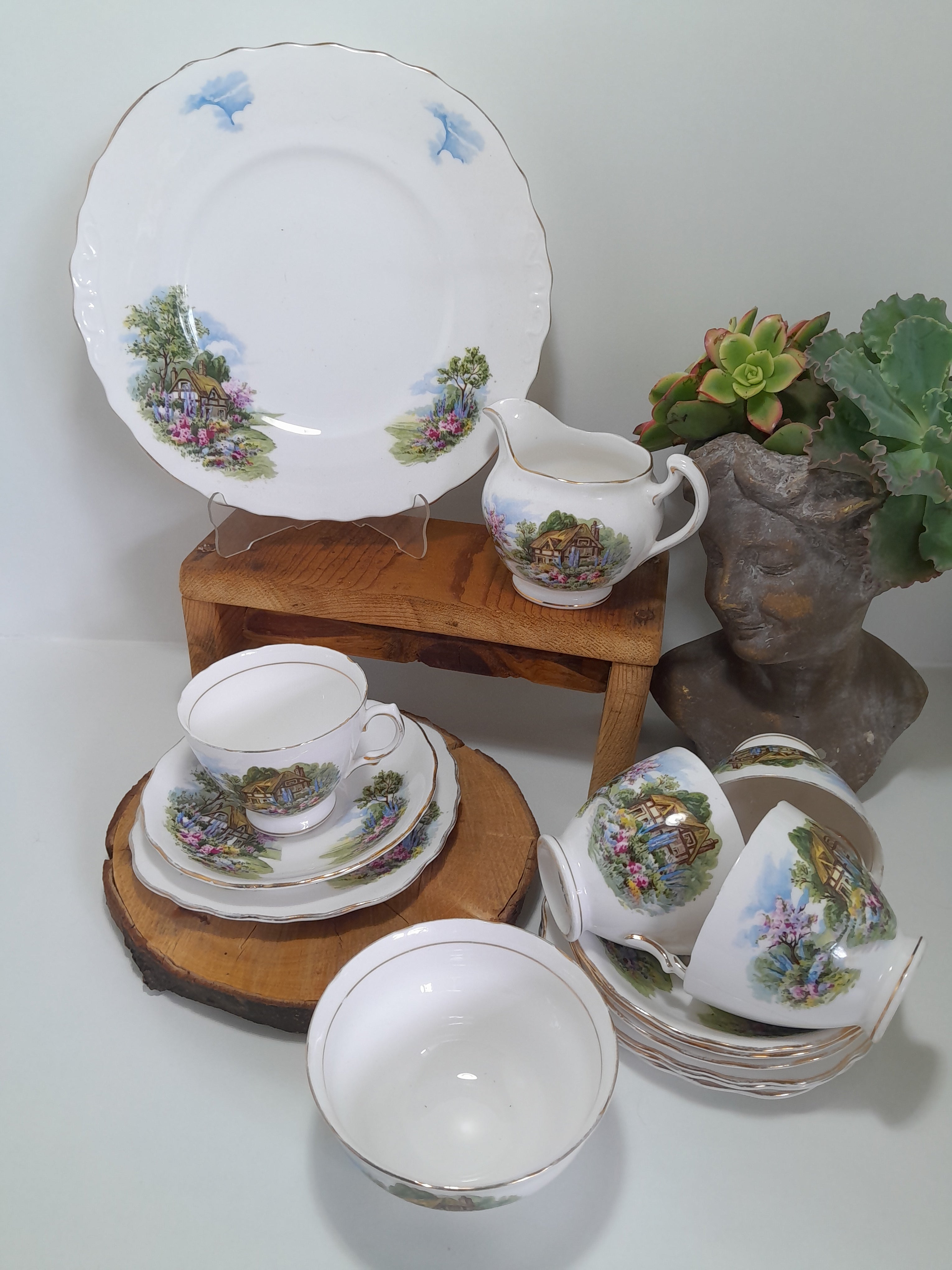 Vintage Royal Vale Bone China Tea Set – 15 Pieces