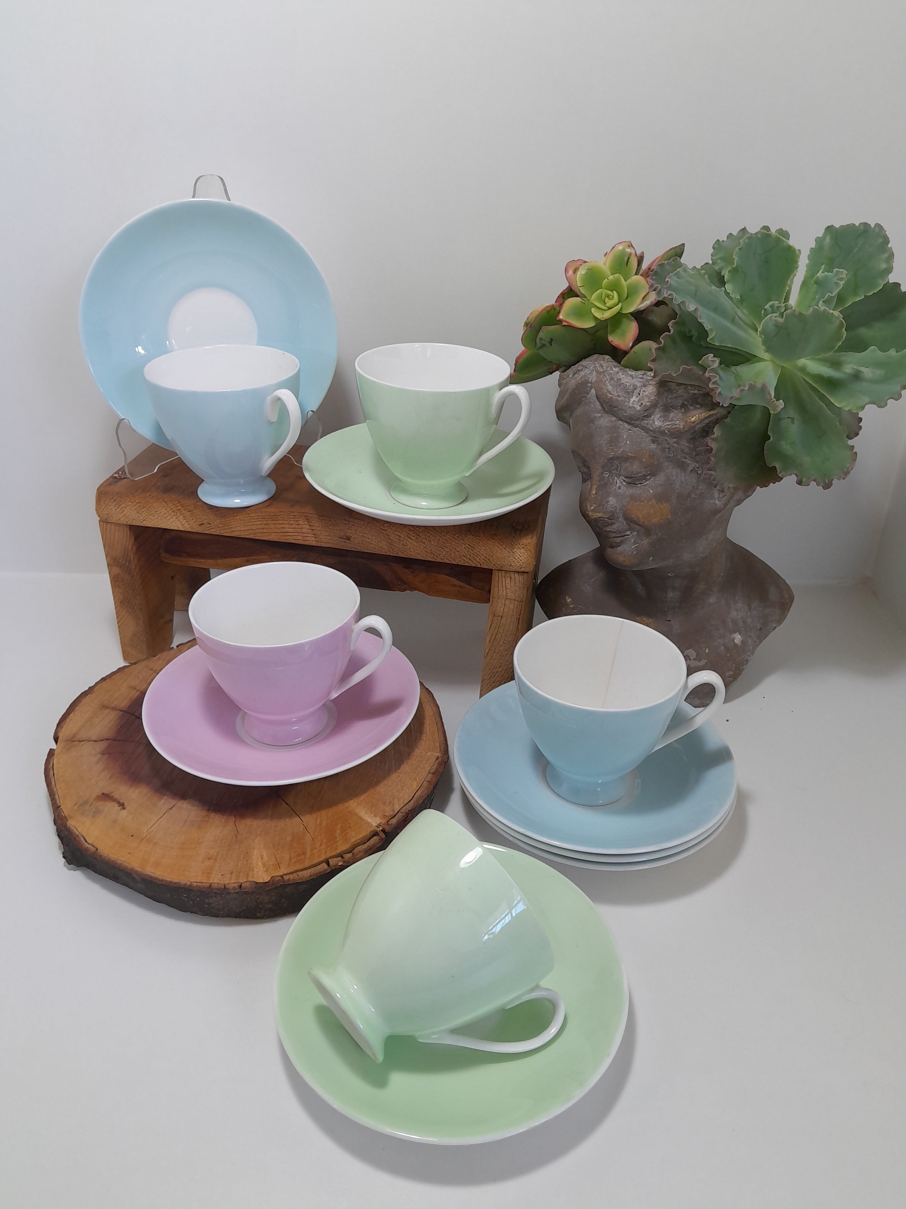 Vintage Queen Anne Harlequin Part Tea Set – 12 Pieces