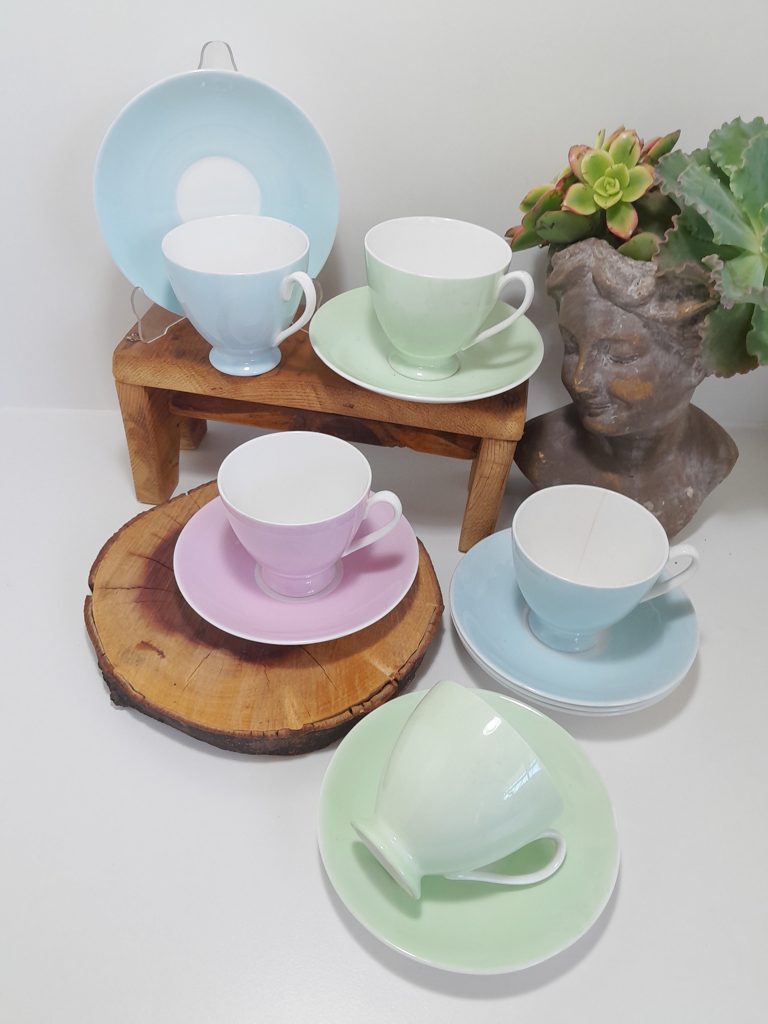 Vintage Queen Anne Harlequin Part Tea Set – 12 Pieces