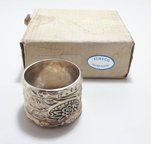 Set Of 4 Vintage Boxed Silver Plated Napkin Rings - Solid & Heavy Items