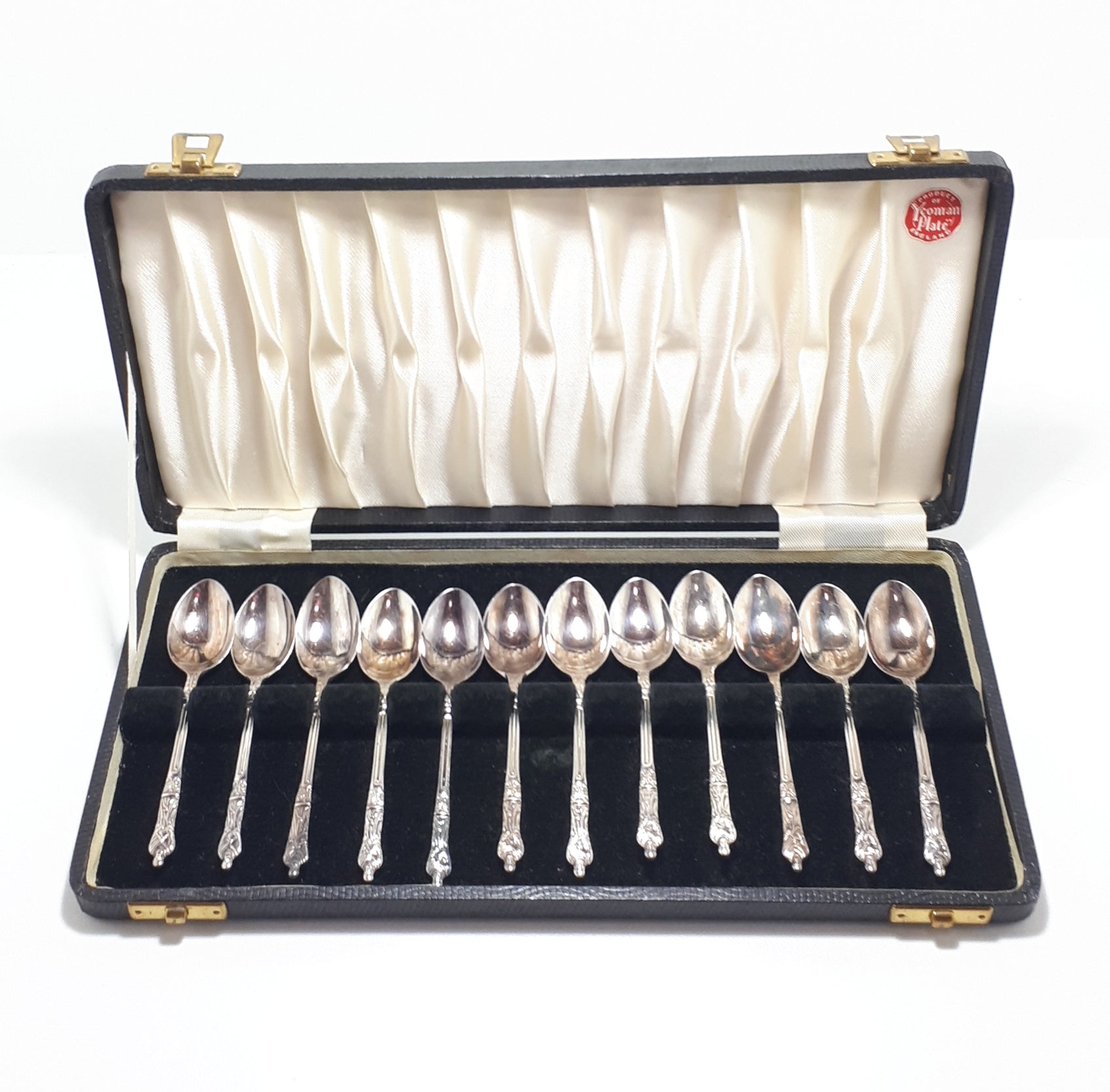 Antique Set Of 12 Yeoman Silver Plated Apostle Spoons in Original Presentation Case