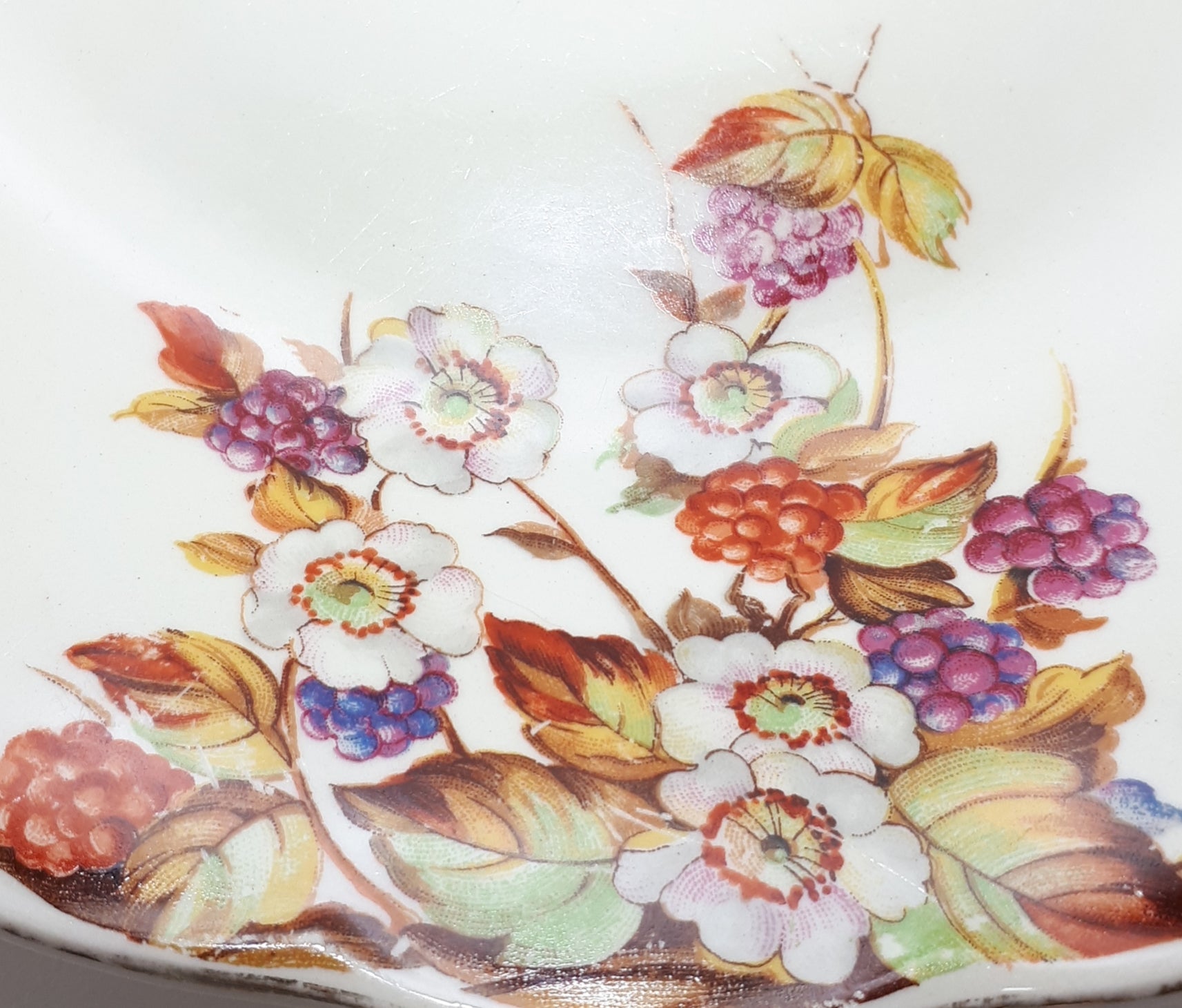 Grindley Creampetal Range, Vinatge 11936-1954 porcelain Biscuit plate - GRI472