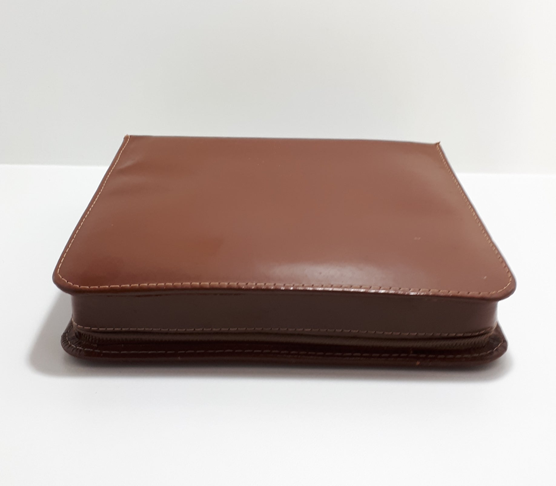 Vintage 1950's Gentleman's Travel Grooming Kit In Leatherette Zippered Case