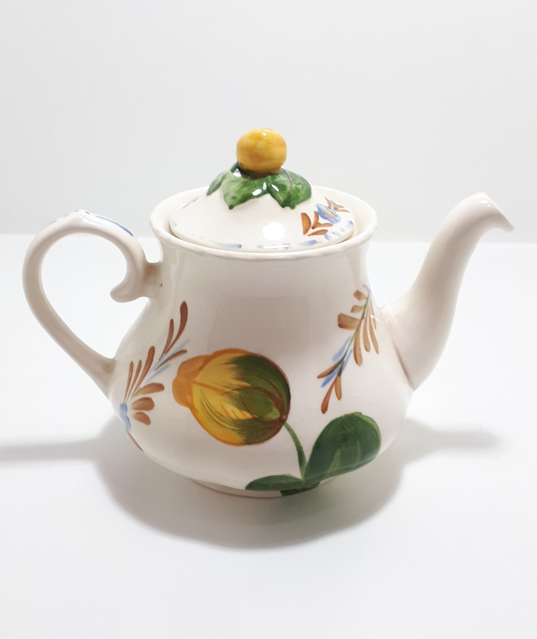 1940's - 1950's Simpsons Potters Ltd. Belle Fiore Patterned Chanticleer Ware Tea Pot