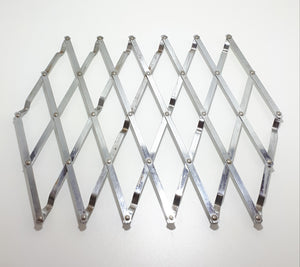 Expandable Stainless Steel Kitchen Trivet (Pot Or Dish Rest)