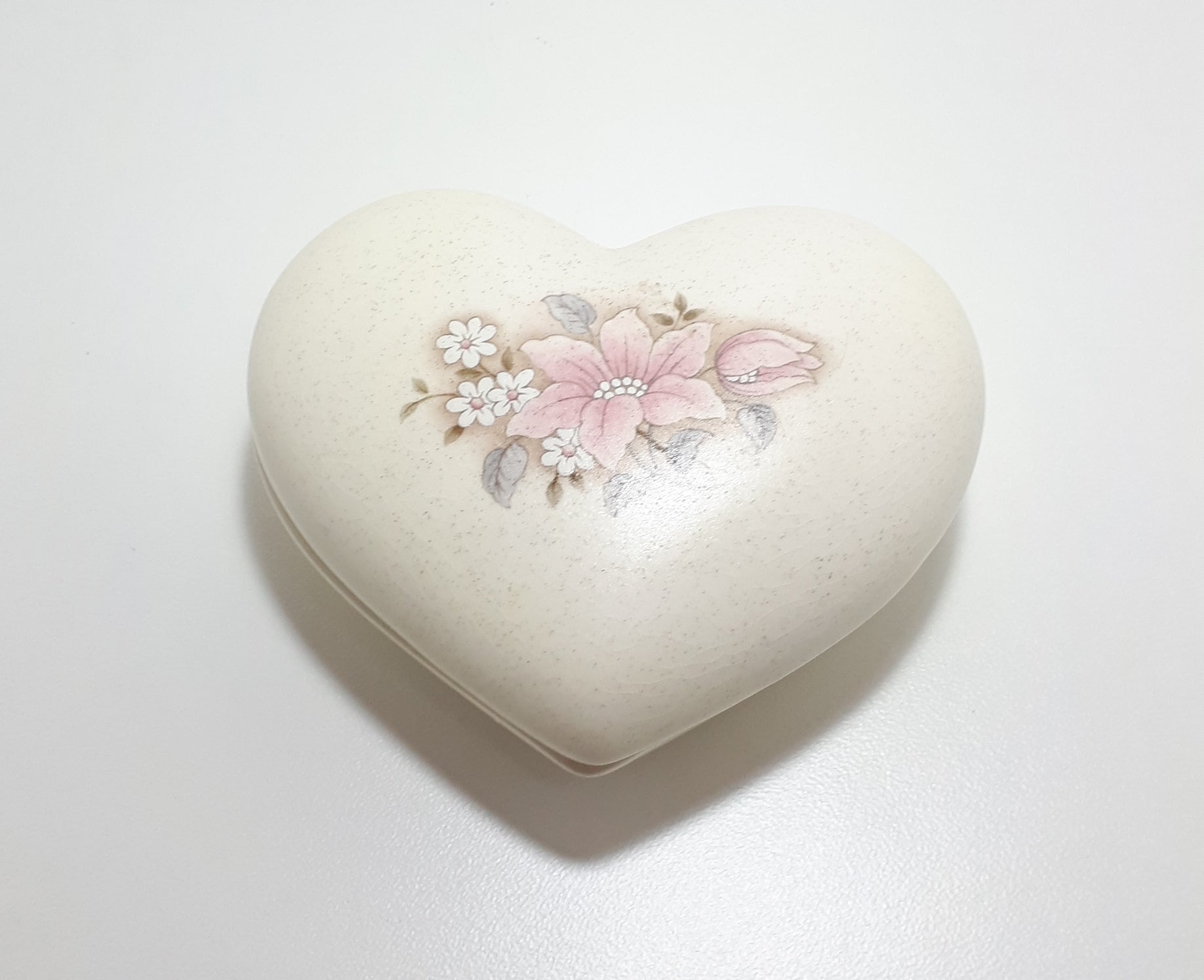 Pristine Condition Contemporary Ceramic Heart Shaped Lidded Trinket Dish - Wild Rose Pattern