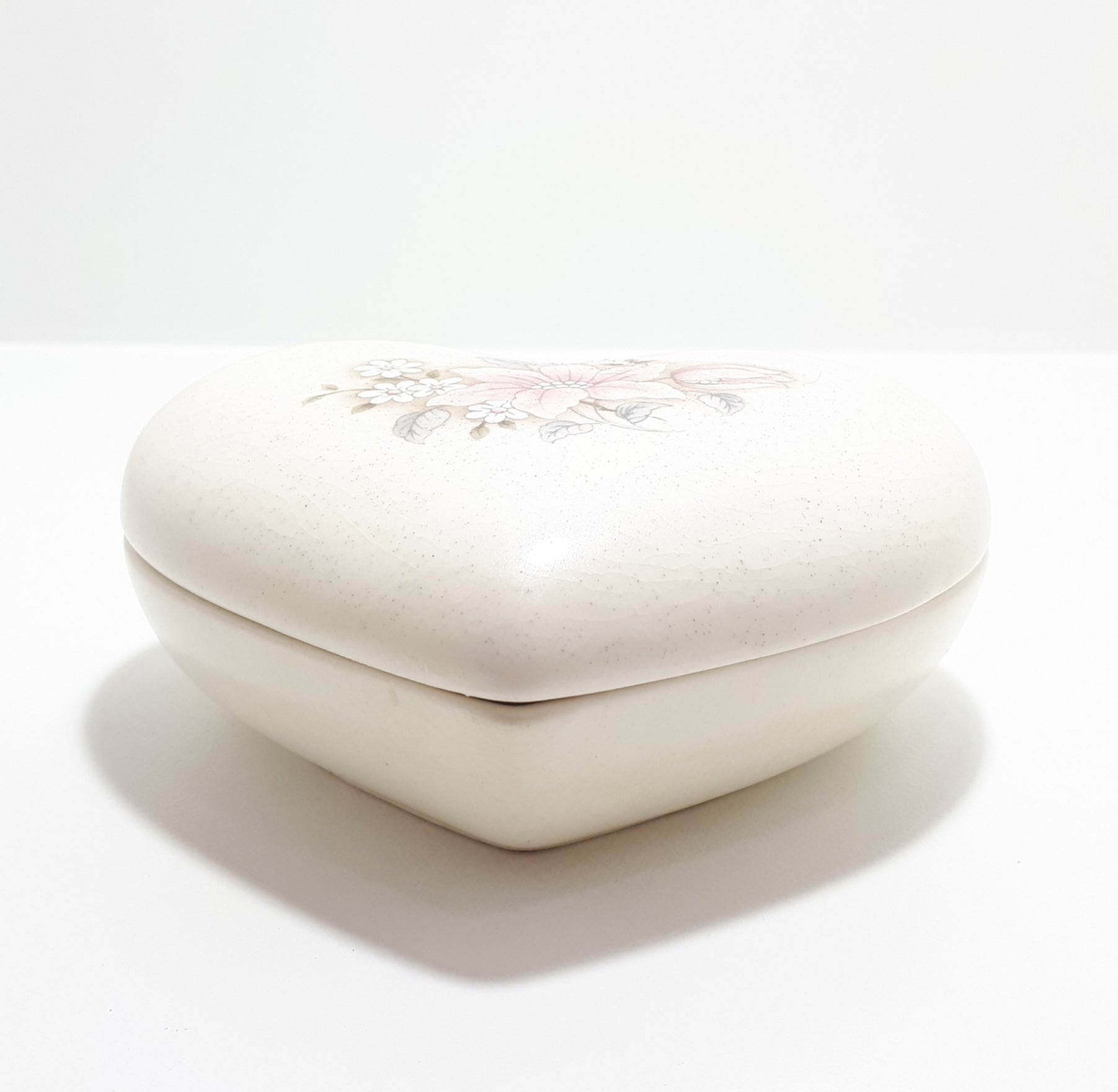 Pristine Condition Contemporary Ceramic Heart Shaped Lidded Trinket Dish - Wild Rose Pattern
